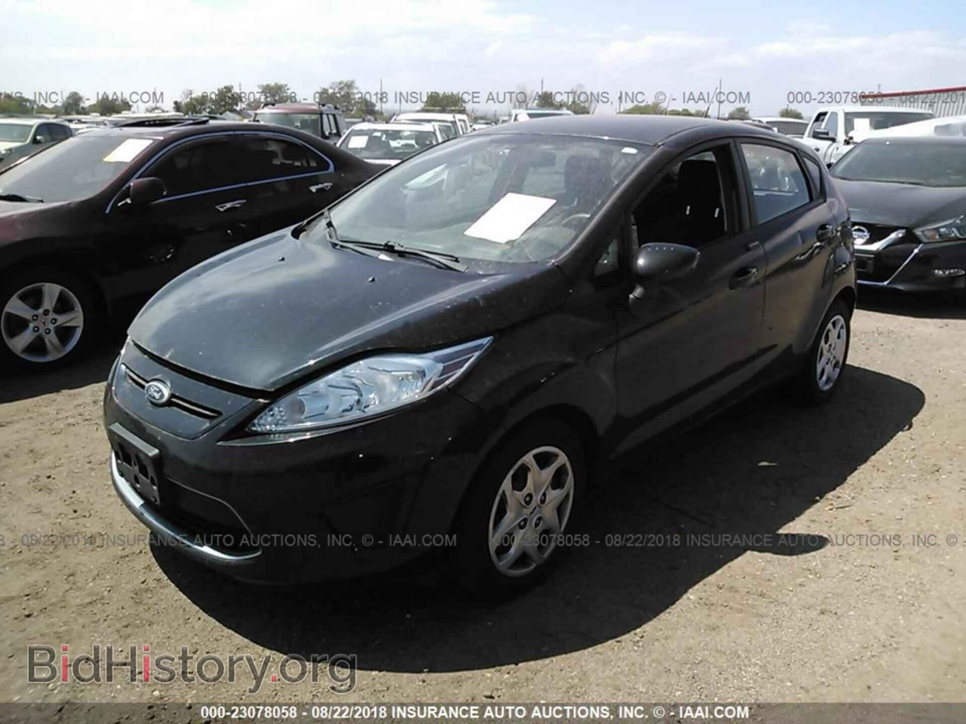 2011 Ford Fiesta - VIN: 3FADP4EJXBM119217 - Фото 2