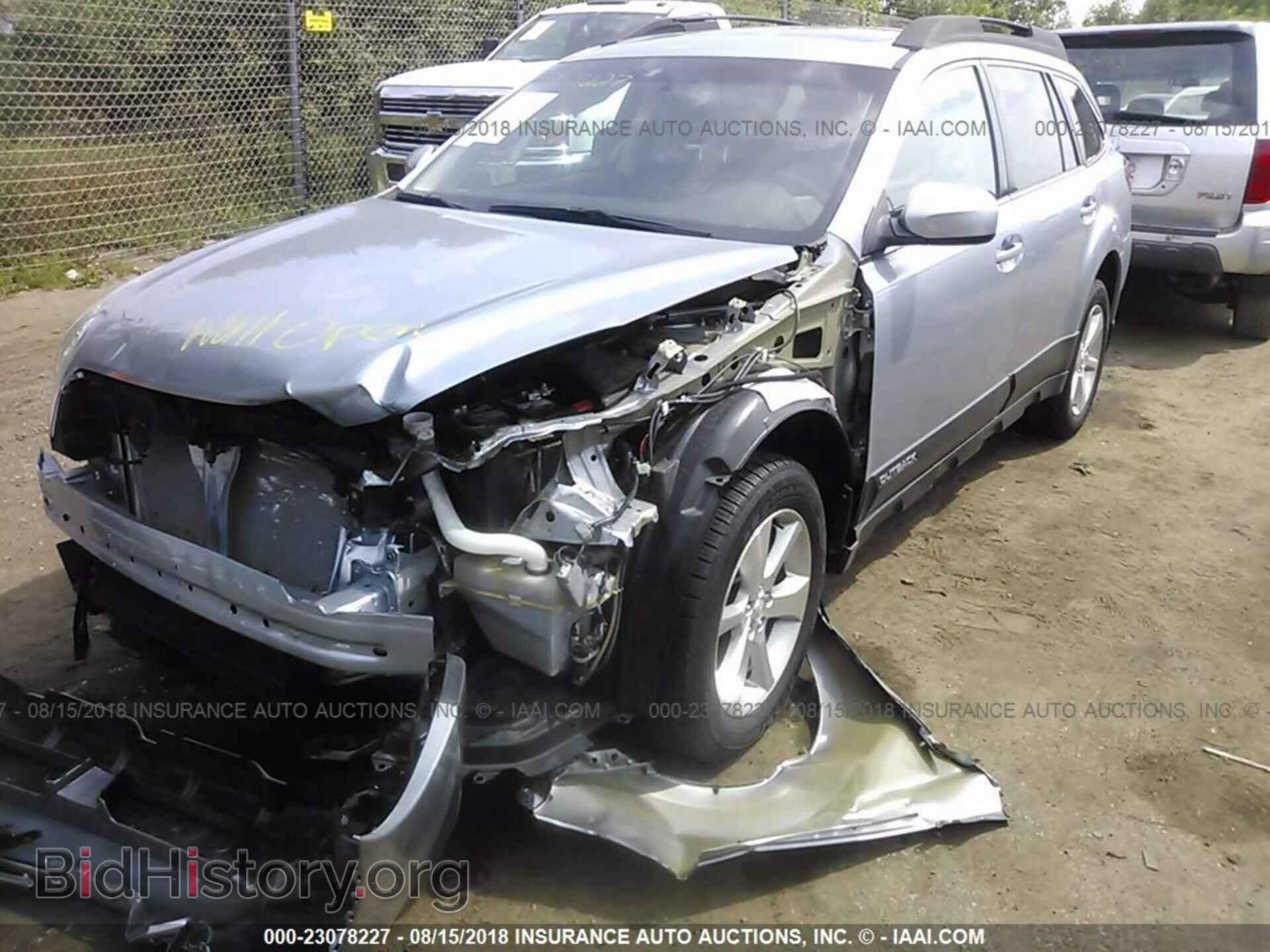 2013 Subaru Outback - VIN: 4S4BRCKC0D3303173 - Photo 2