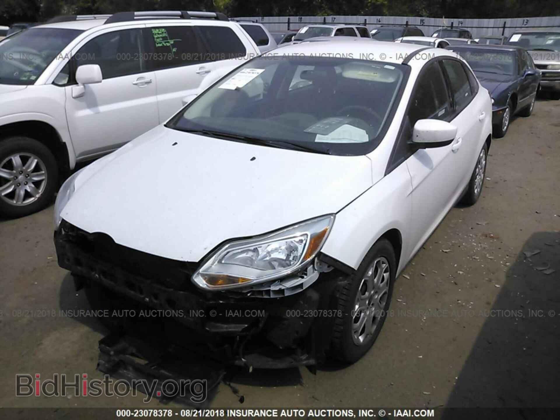 2012 Ford Focus - VIN: 1FAHP3F28CL162489 - Photo 2