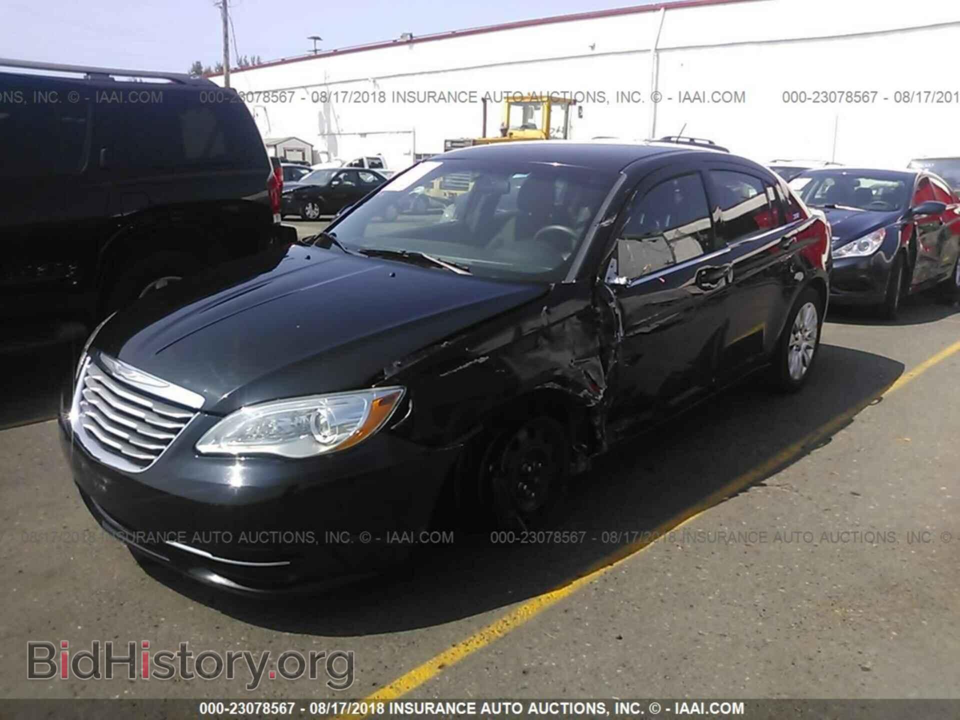 2014 Chrysler 200 - VIN: 1C3CCBAB6EN212769 - Photo 2