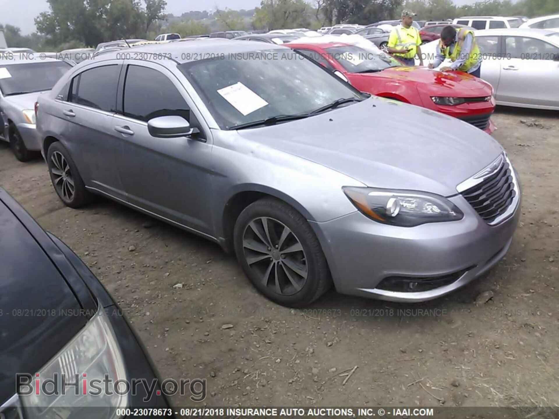 Photo 1C3CCBBB2DN699983 - Chrysler 200 2013