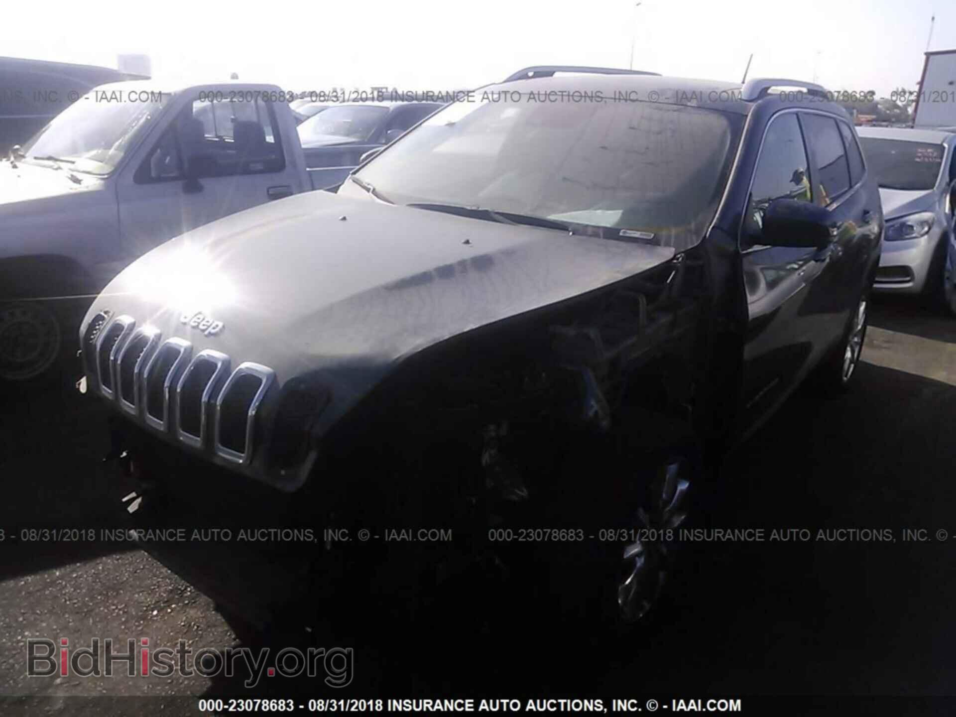2015 Jeep Cherokee - VIN: 1C4PJLDS6FW560894 - Photo 2