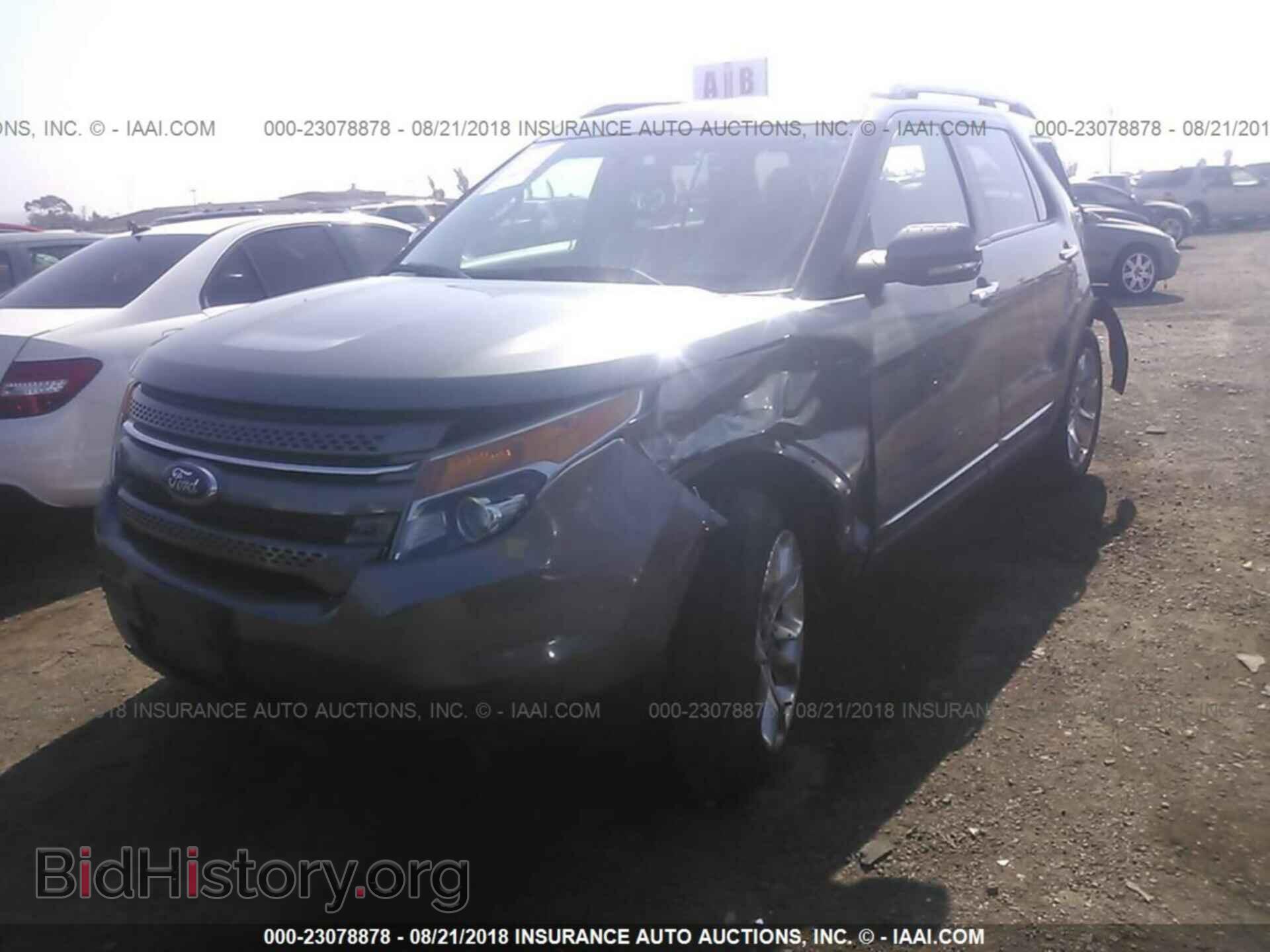 2011 Ford Explorer - VIN: 1FMHK7F86BGA73107 - Фото 2