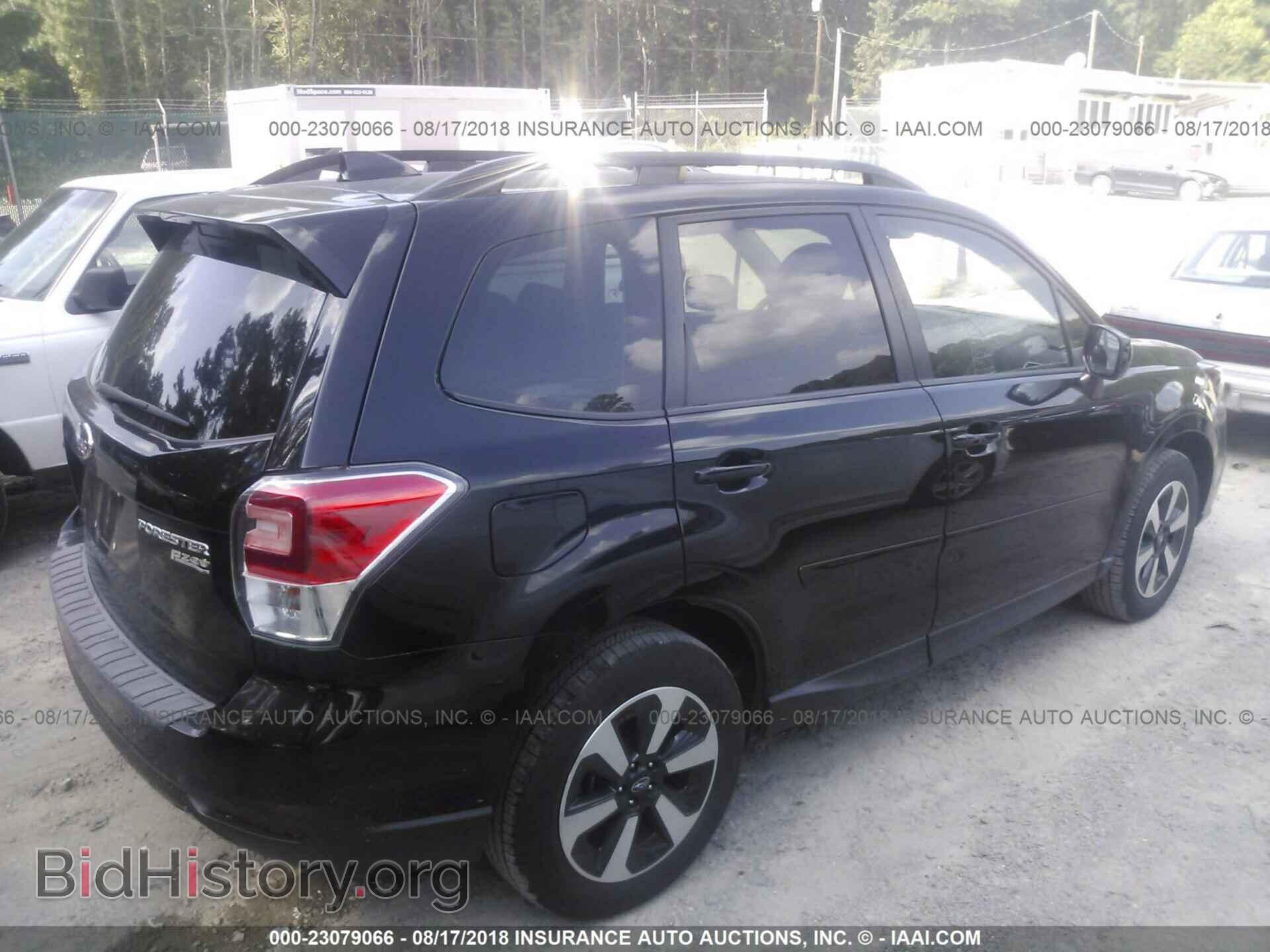 2017 Subaru Forester - VIN: JF2SJAGC8HH561234 - Photo 4