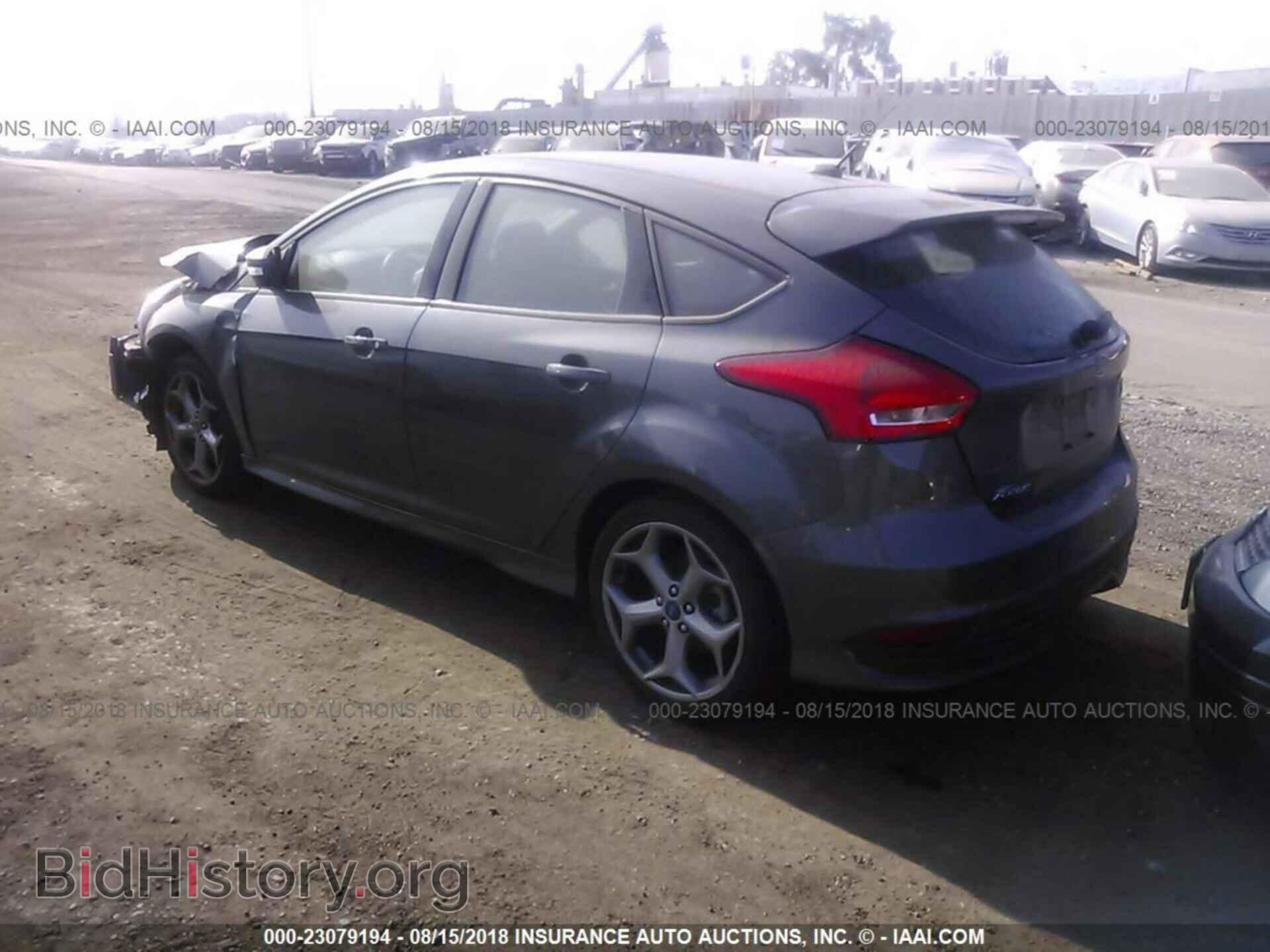 2017 Ford Focus - VIN: 1FADP3L94HL325324 - Photo 3