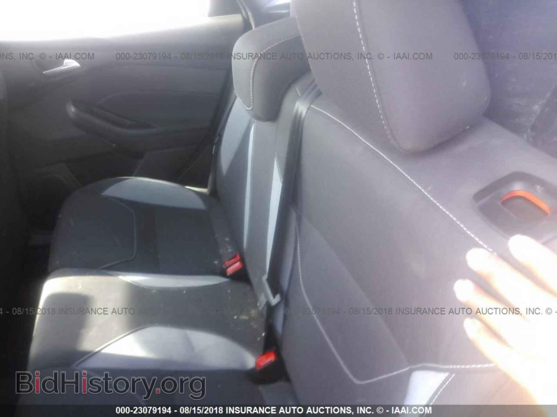 2017 Ford Focus - VIN: 1FADP3L94HL325324 - Photo 8