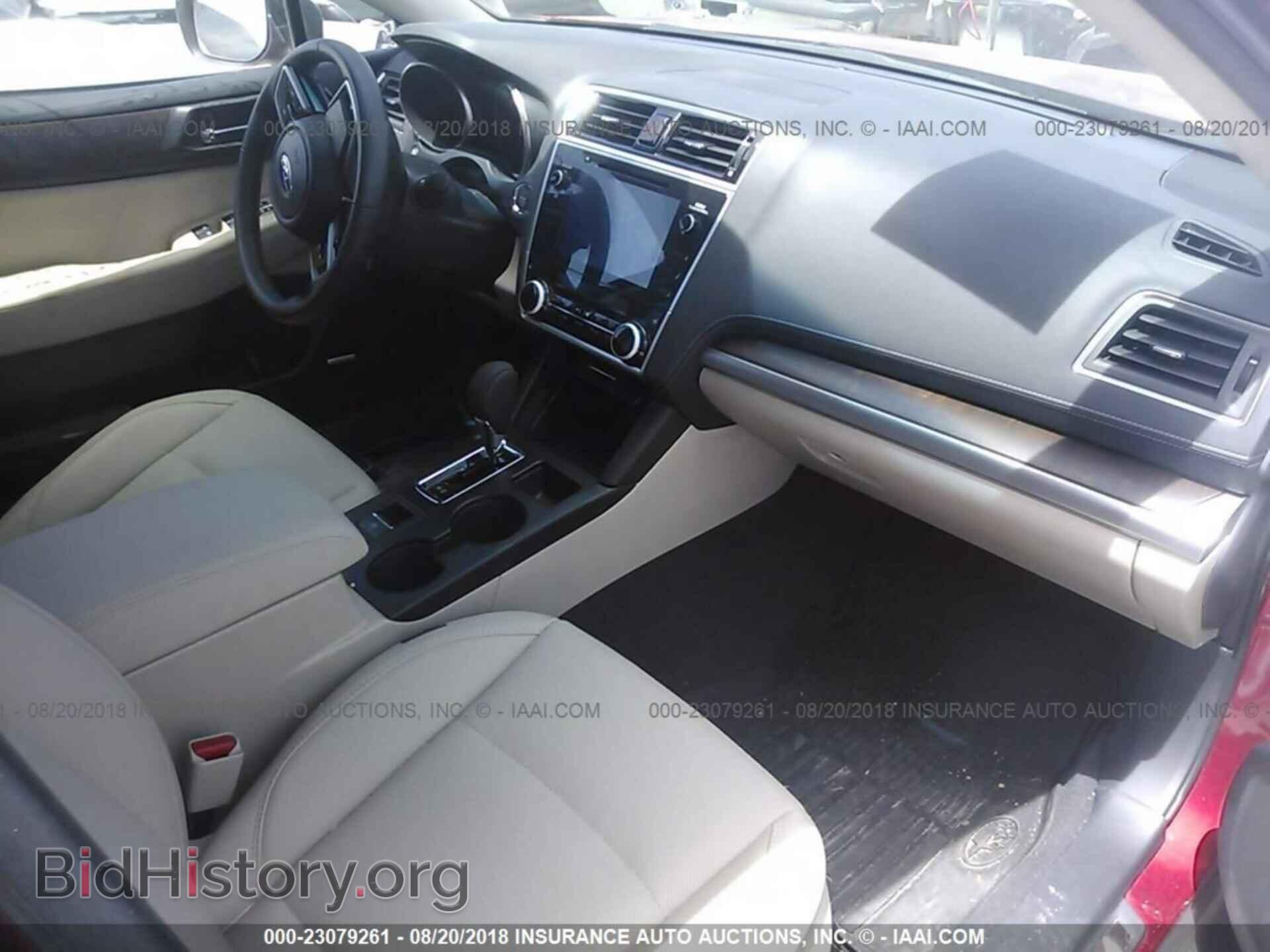 2018 Subaru Outback - VIN: 4S4BSANC1J3324176 - Фото 5