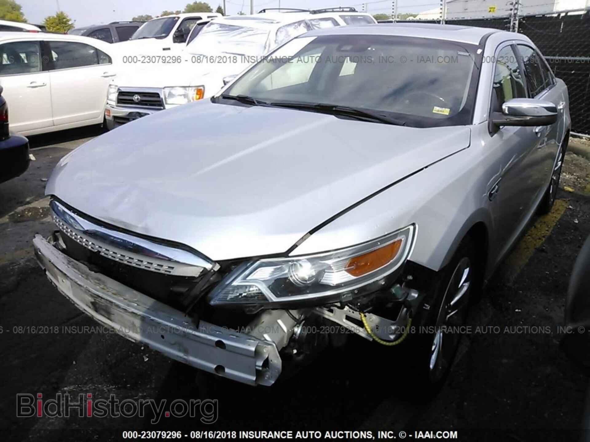 2011 FORD TAURUS - VIN: 1FAHP2FW4BG136282 - Фото 2