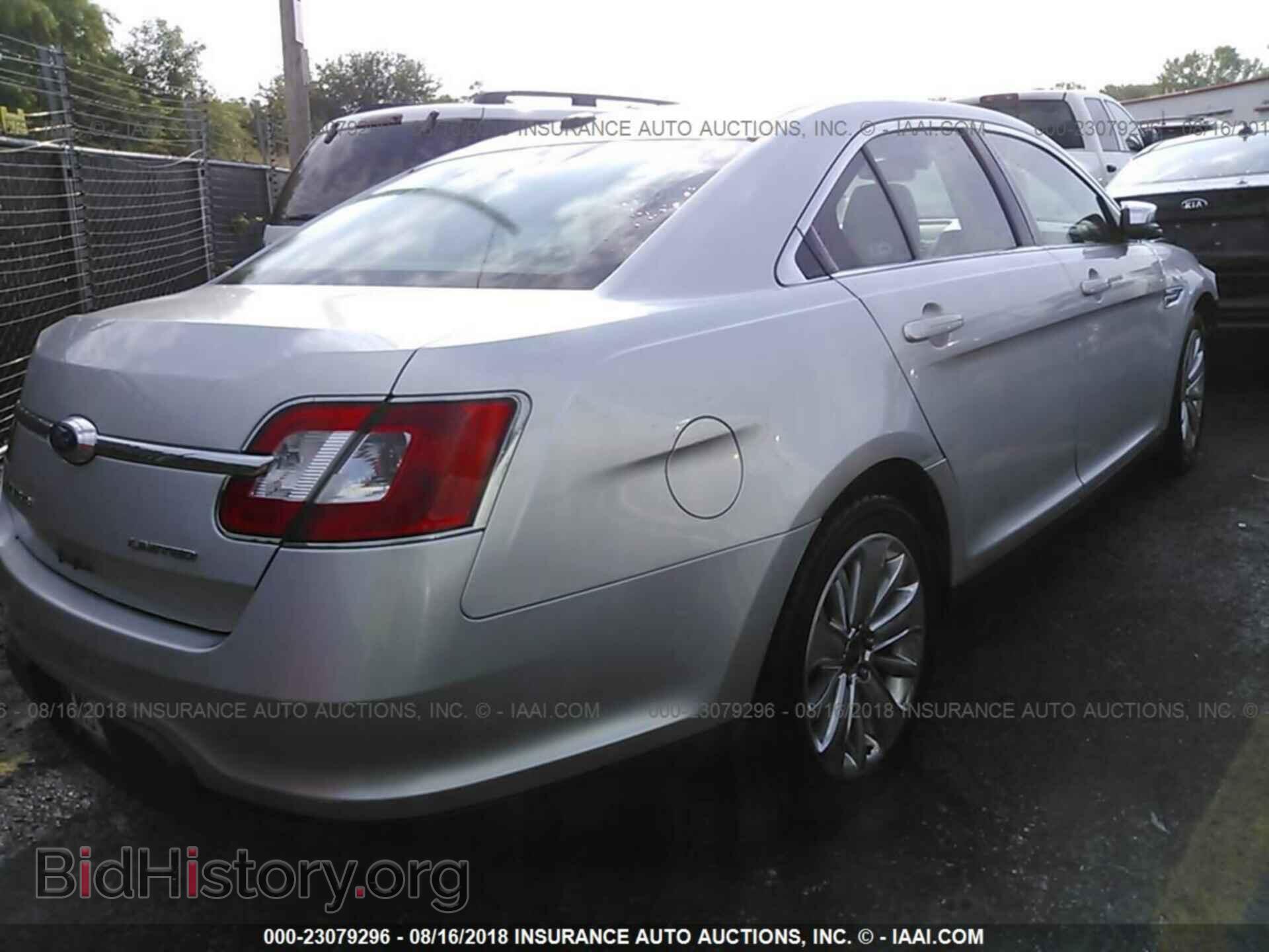 2011 FORD TAURUS - VIN: 1FAHP2FW4BG136282 - Фото 4
