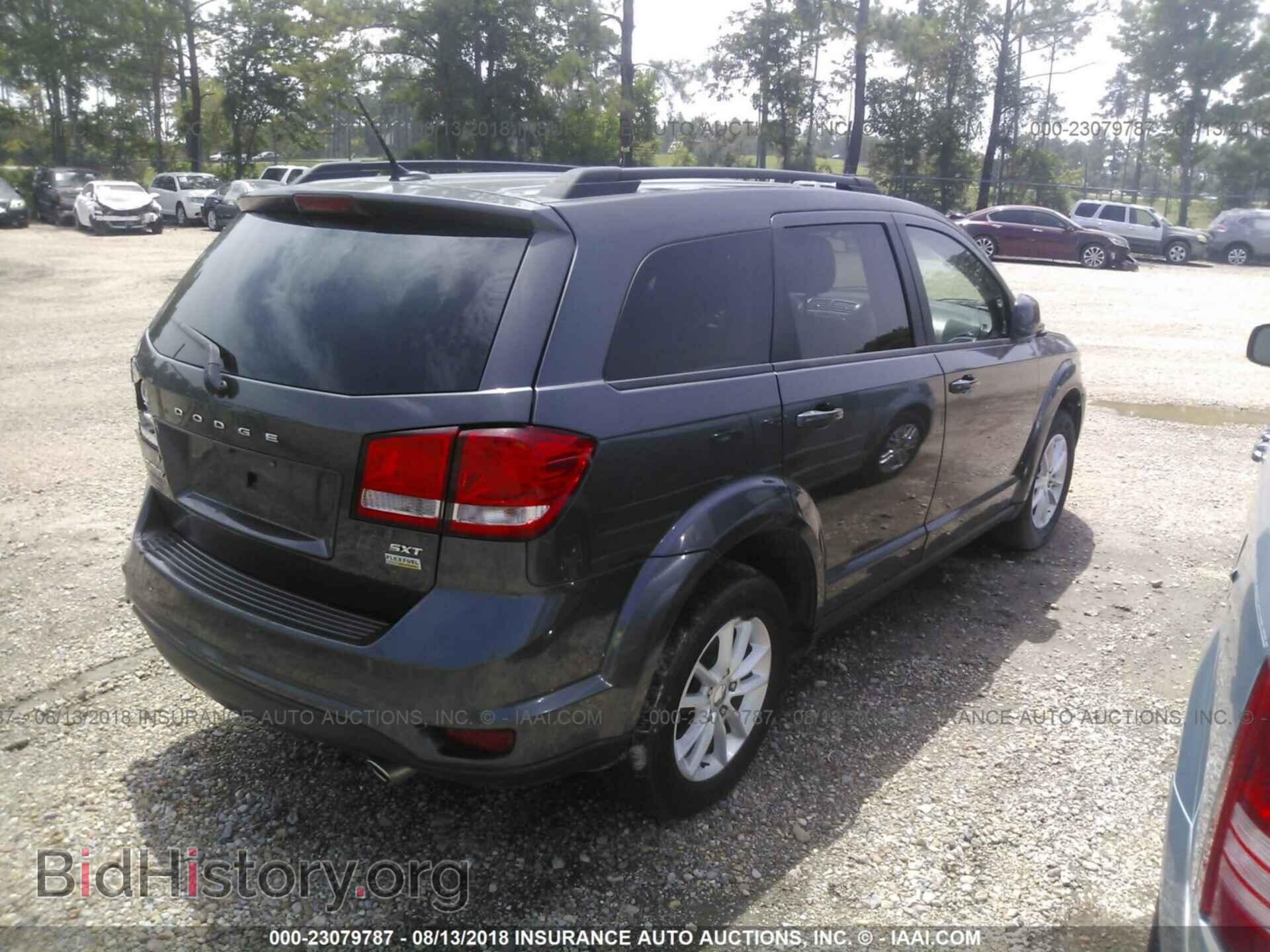 2015 Dodge Journey - VIN: 3C4PDCBG4FT556497 - Photo 4