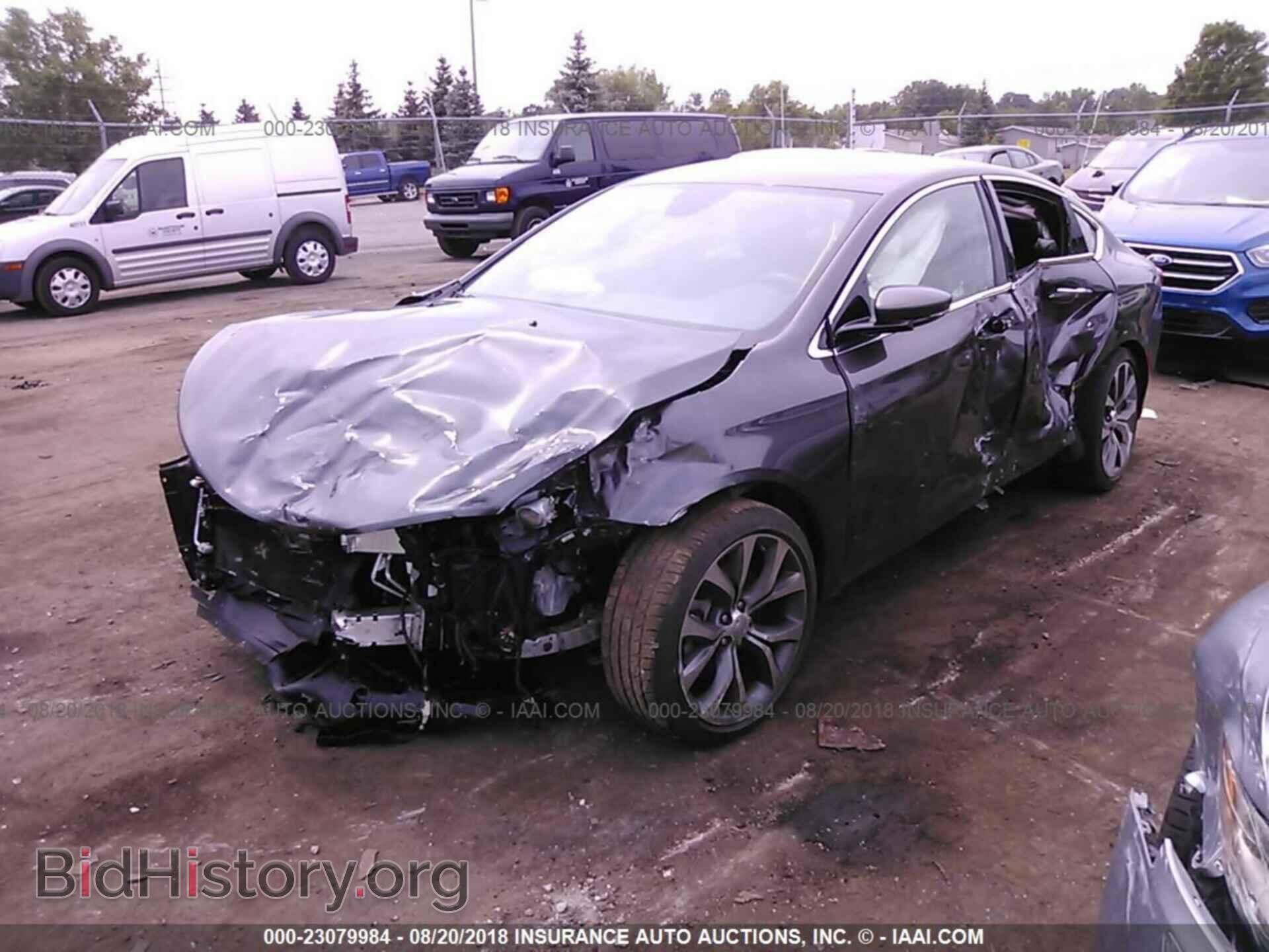 2015 Chrysler 200 - VIN: 1C3CCCCG1FN586206 - Photo 2