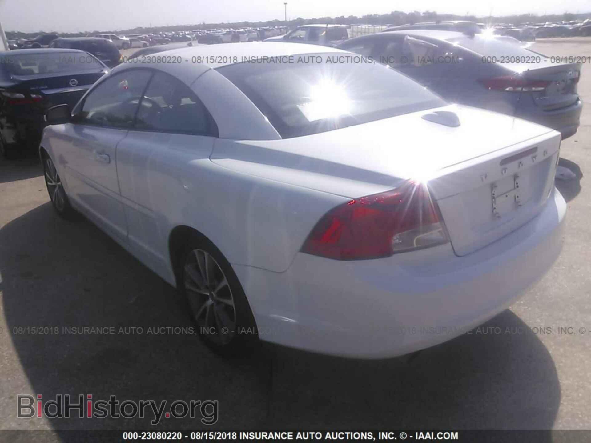 2011 Volvo C70 - VIN: YV1672MC7BJ108564 - Фото 3