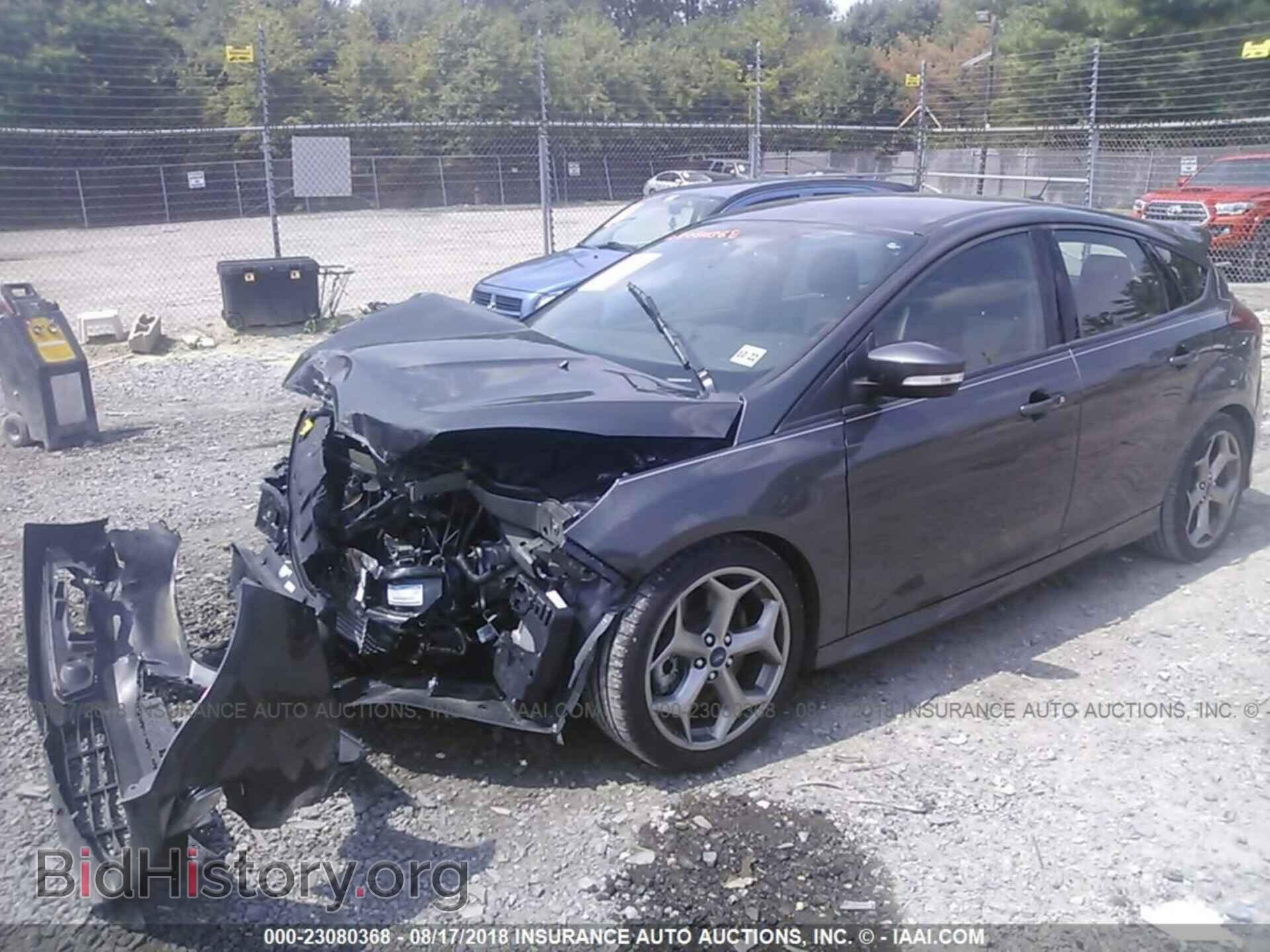 2017 Ford Focus - VIN: 1FADP3L94HL305686 - Photo 2