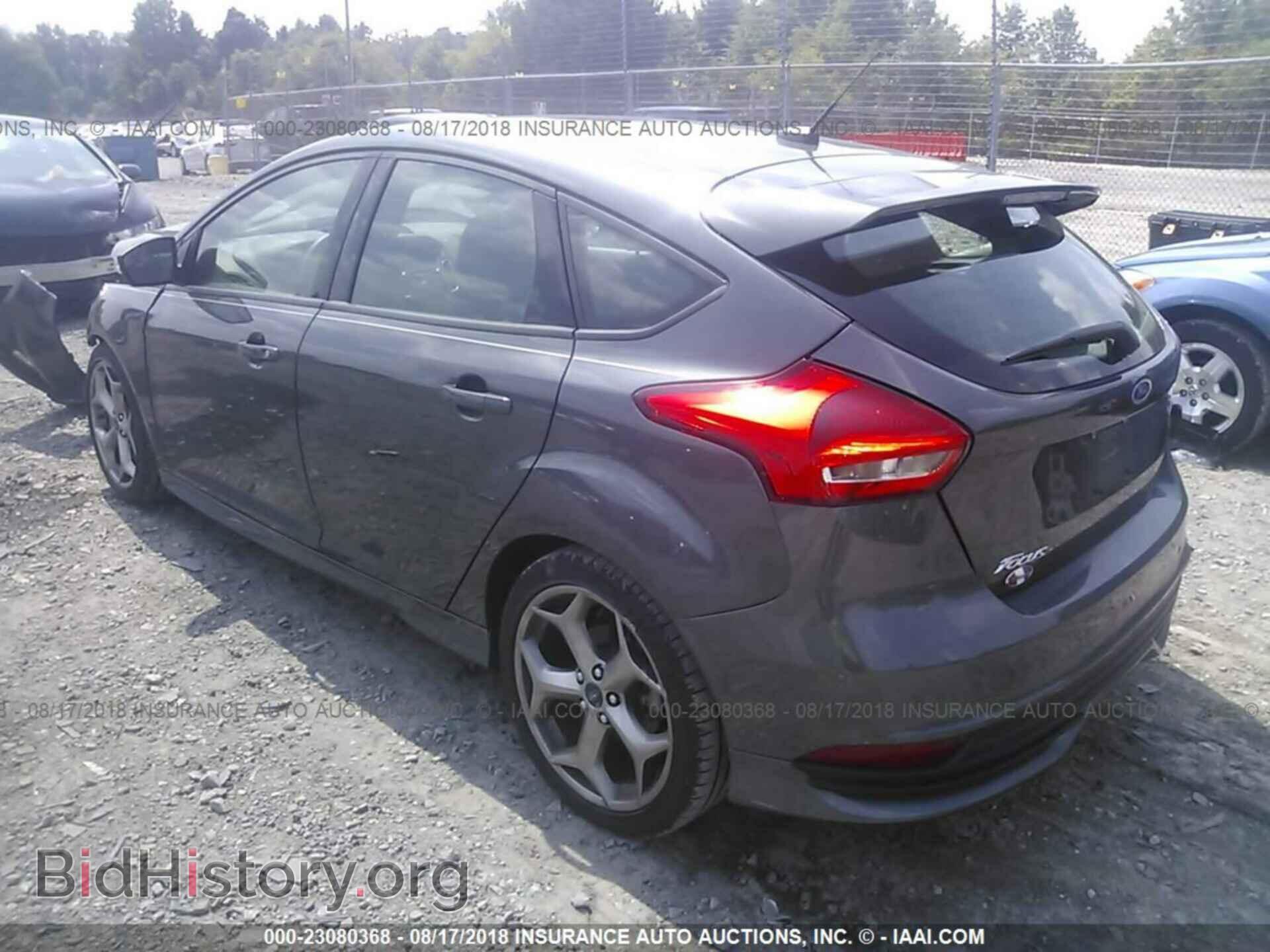 2017 Ford Focus - VIN: 1FADP3L94HL305686 - Photo 3