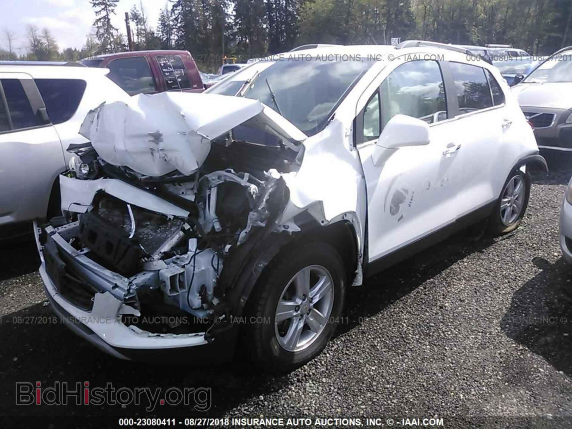 2017 Chevrolet Trax - VIN: 3GNCJPSB3HL275479 - Фото 2