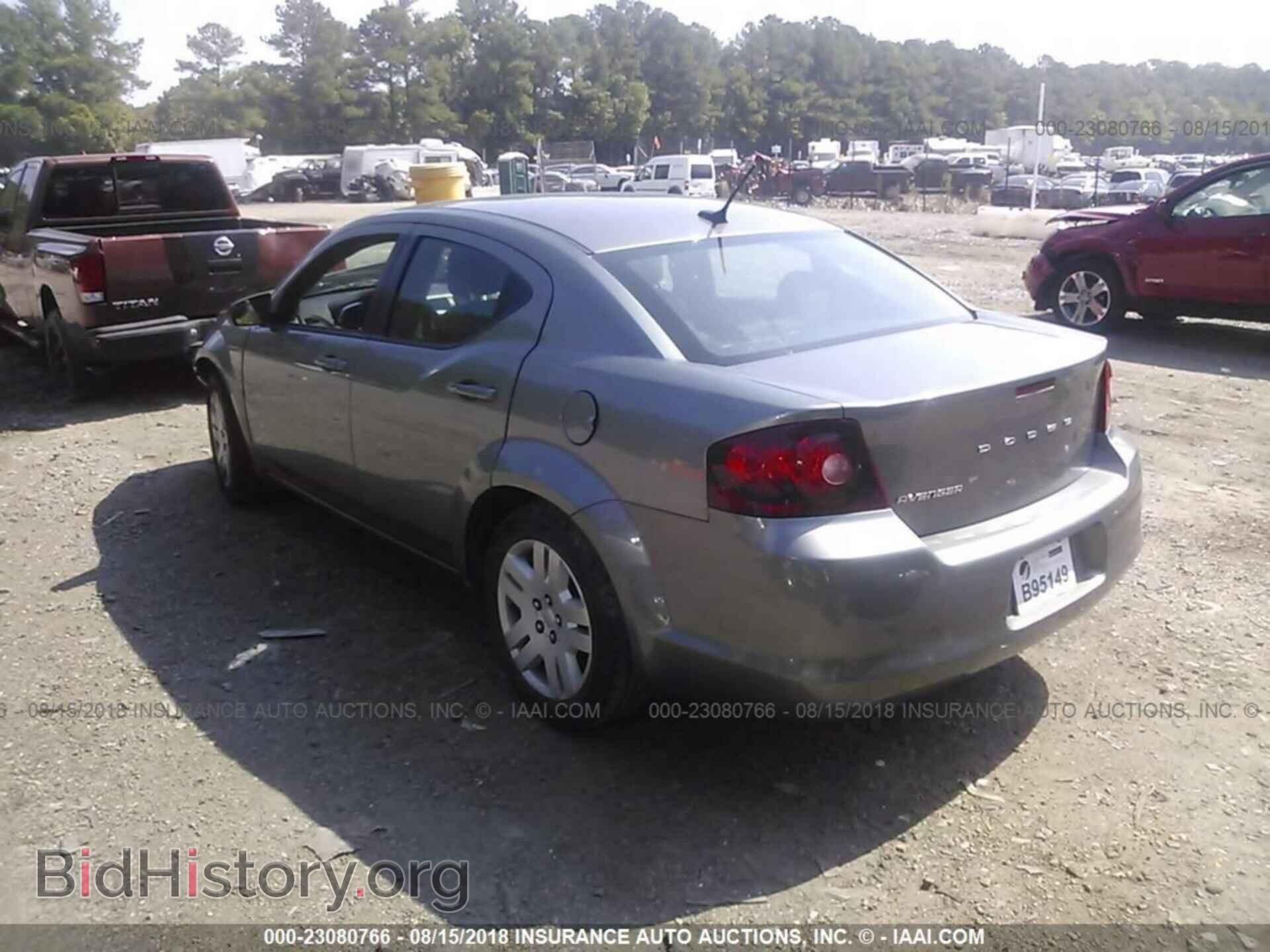 2011 Dodge Avenger - VIN: 1B3BD4FB2BN606081 - Photo 3