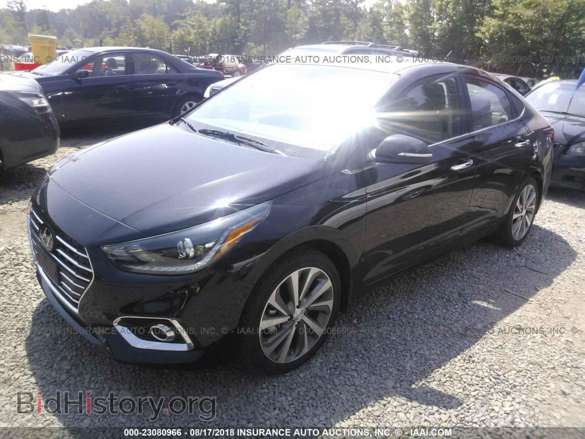 2018 Hyundai Accent - VIN: 3KPC34A34JE018451 - Фото 2