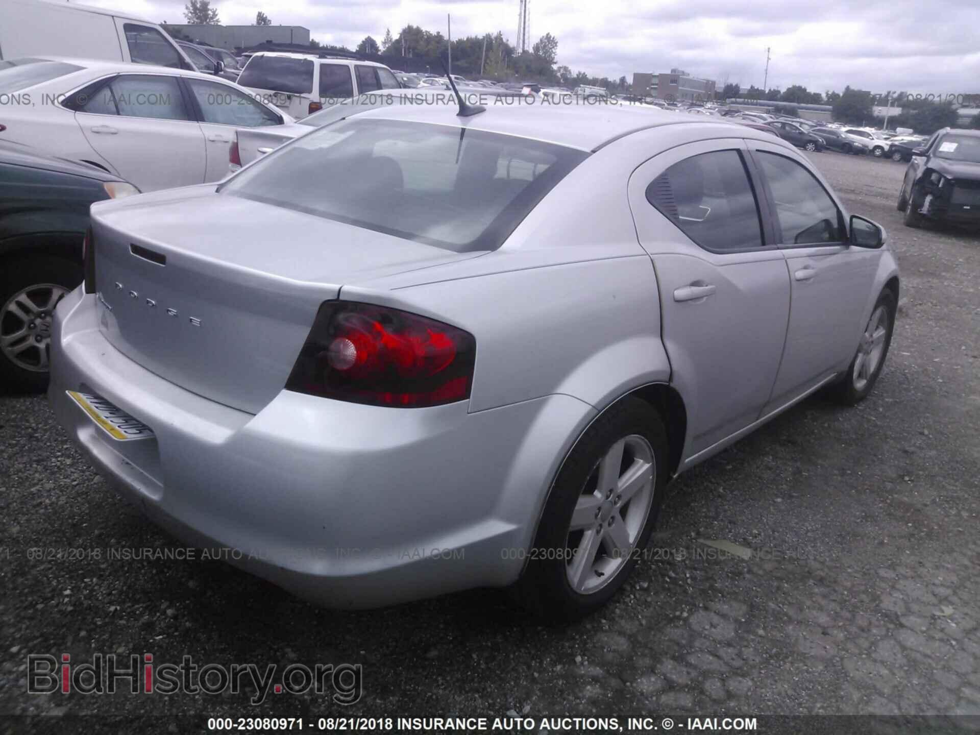 2011 Dodge Avenger - VIN: 1B3BD1FB1BN588865 - Photo 4