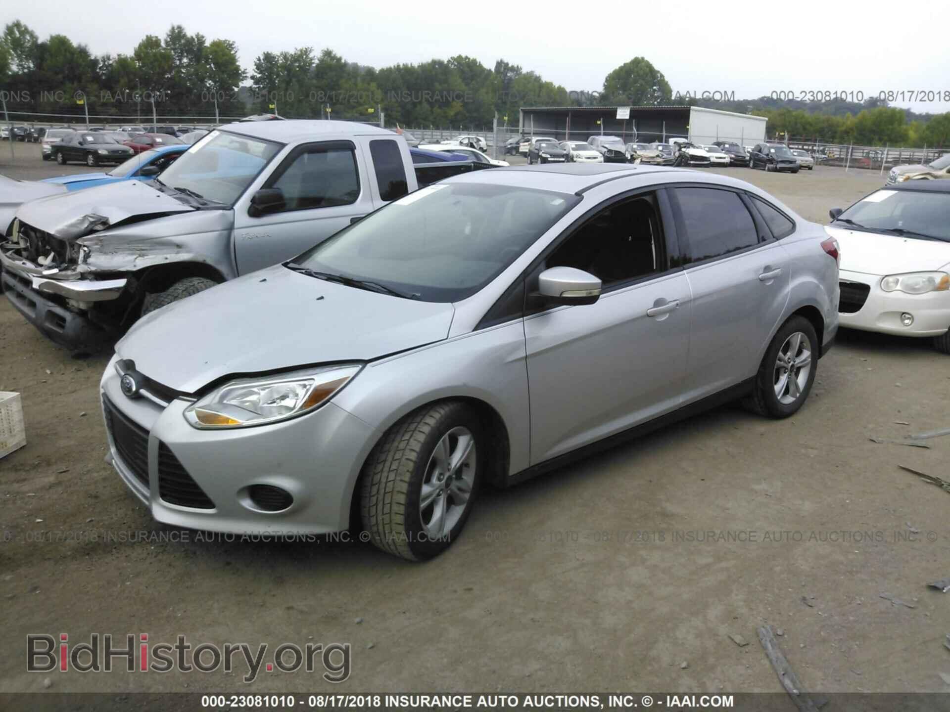 2014 Ford Focus - VIN: 1FADP3F28EL425839 - Фото 2