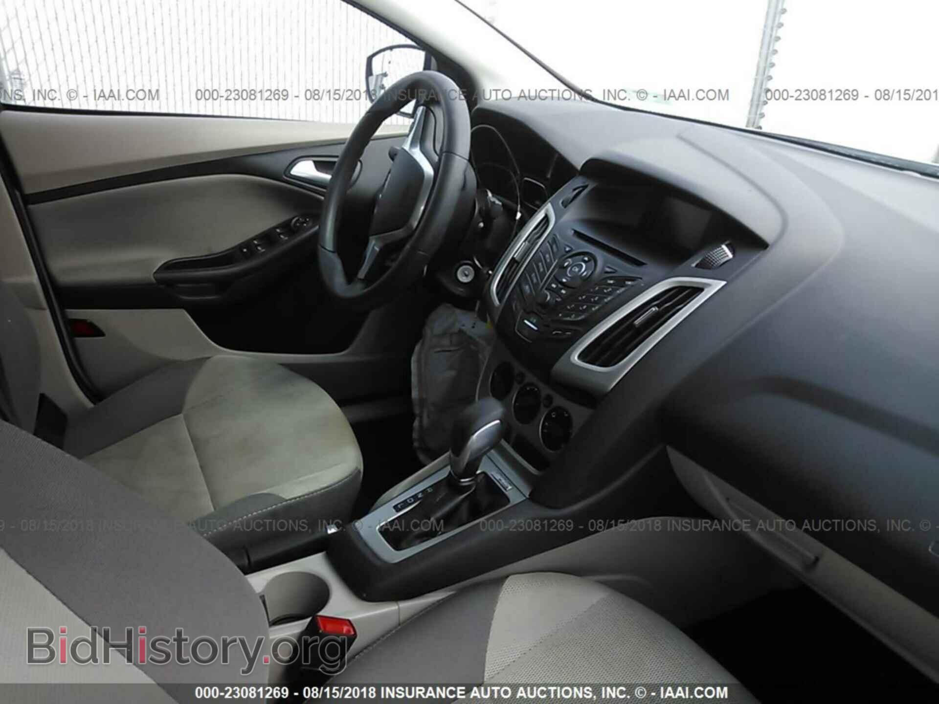 2014 Ford Focus - VIN: 1FADP3F22EL420751 - Photo 5