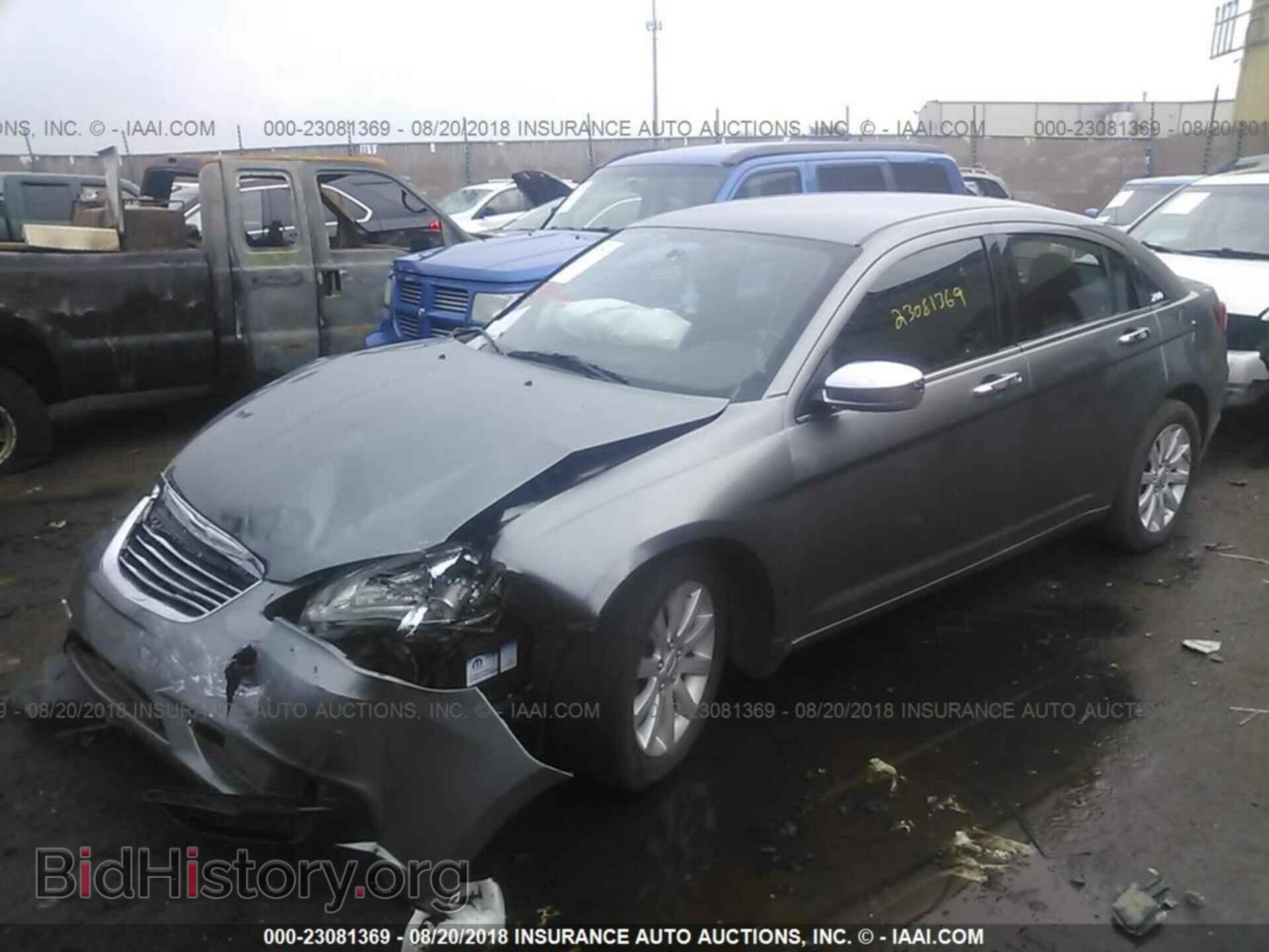 2013 Chrysler 200 - VIN: 1C3CCBBB5DN505432 - Photo 2