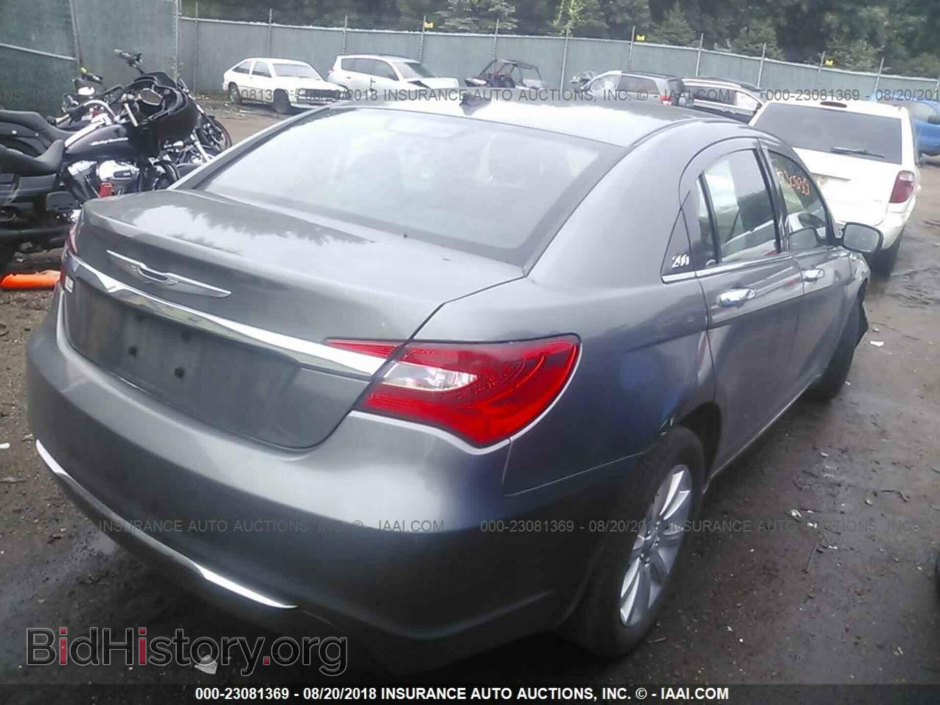 2013 Chrysler 200 - VIN: 1C3CCBBB5DN505432 - Photo 4