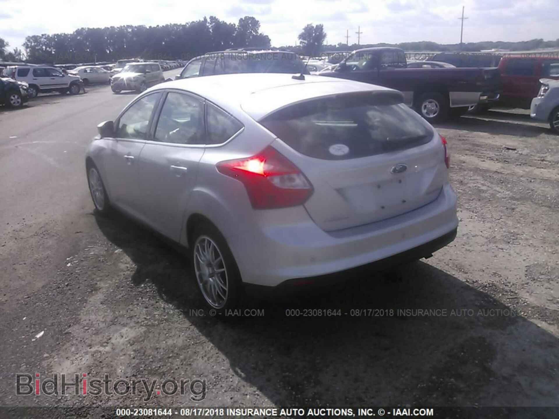 2012 Ford Focus - VIN: 1FAHP3N21CL129917 - Photo 3