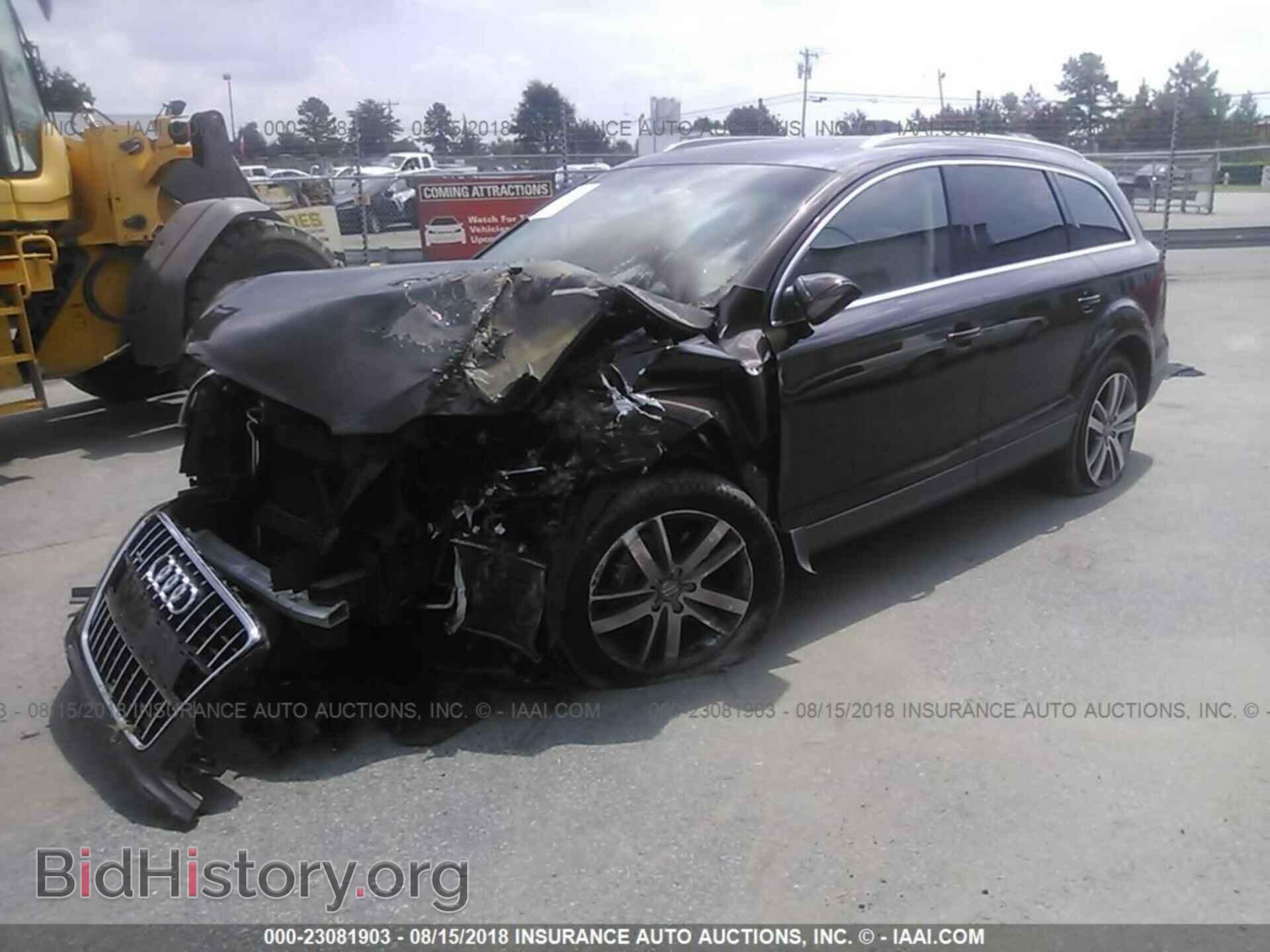 2011 Audi Q7 - VIN: WA1LGAFE1BD010043 - Фото 2