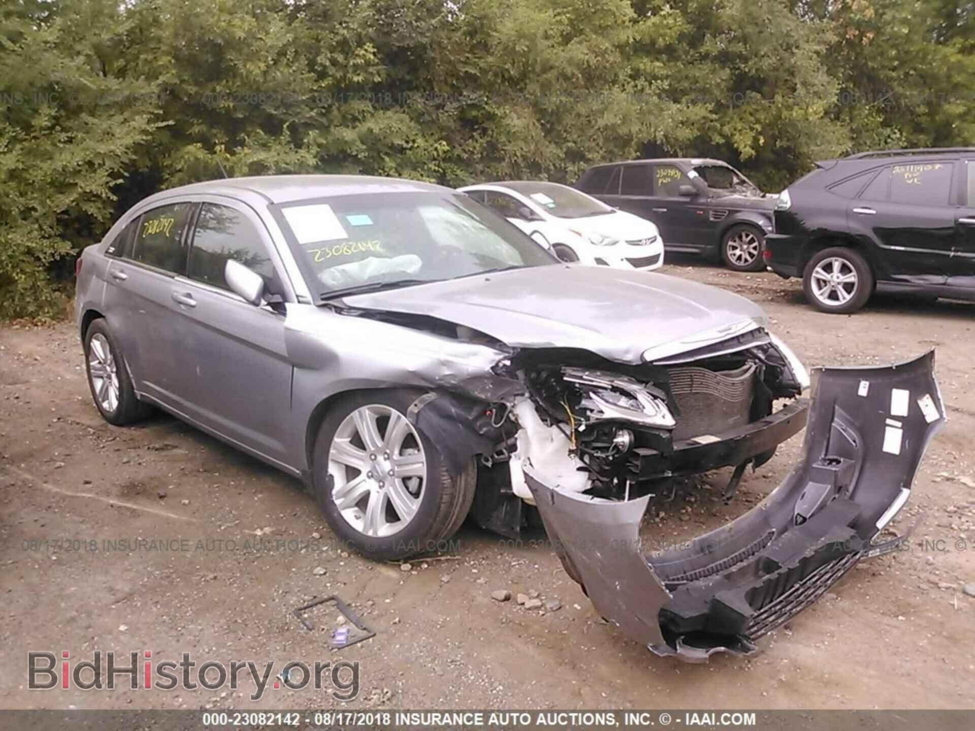 Photo 1C3CCBBB4EN107467 - Chrysler 200 2014