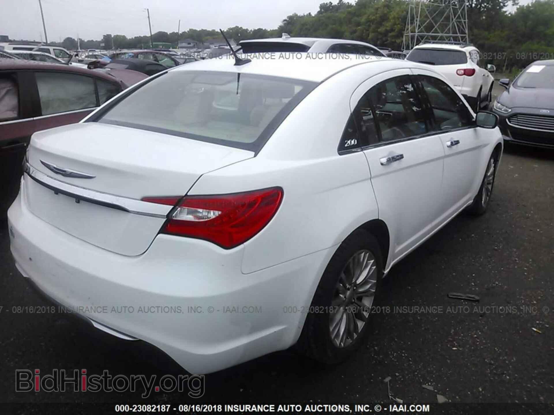 2012 Chrysler 200 - VIN: 1C3CCBCG3CN300894 - Фото 4