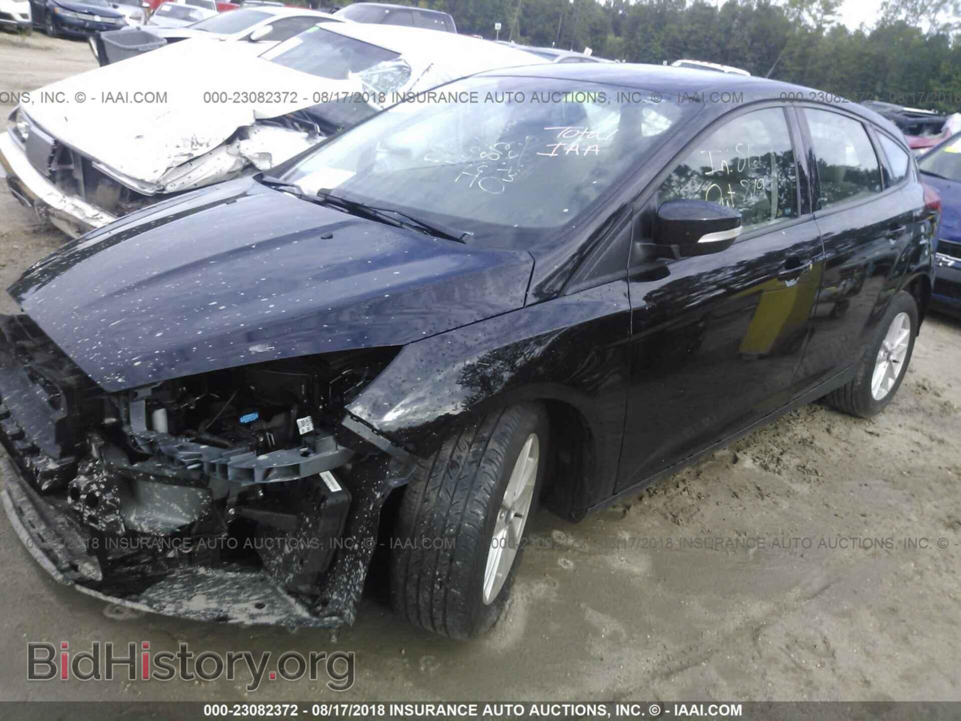 2017 Ford Focus - VIN: 1FADP3K23HL282289 - Photo 2