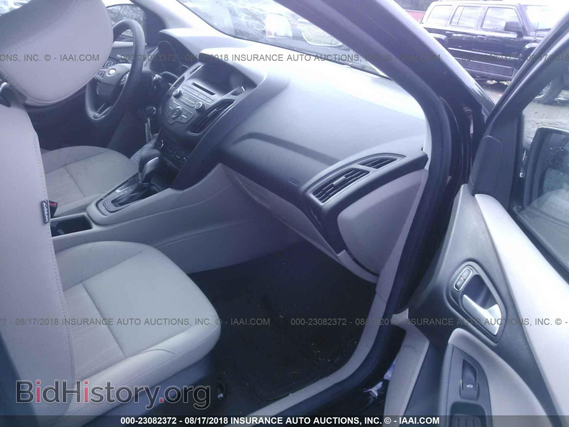 2017 Ford Focus - VIN: 1FADP3K23HL282289 - Photo 5