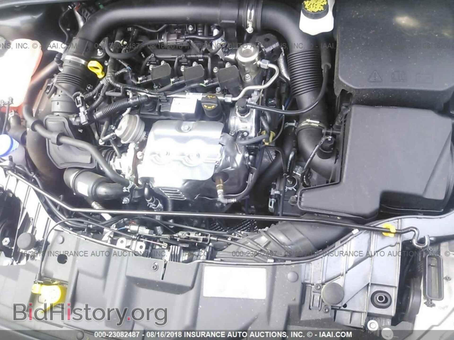 2018 Ford Focus - VIN: 1FADP3FE1JL245803 - Фото 10