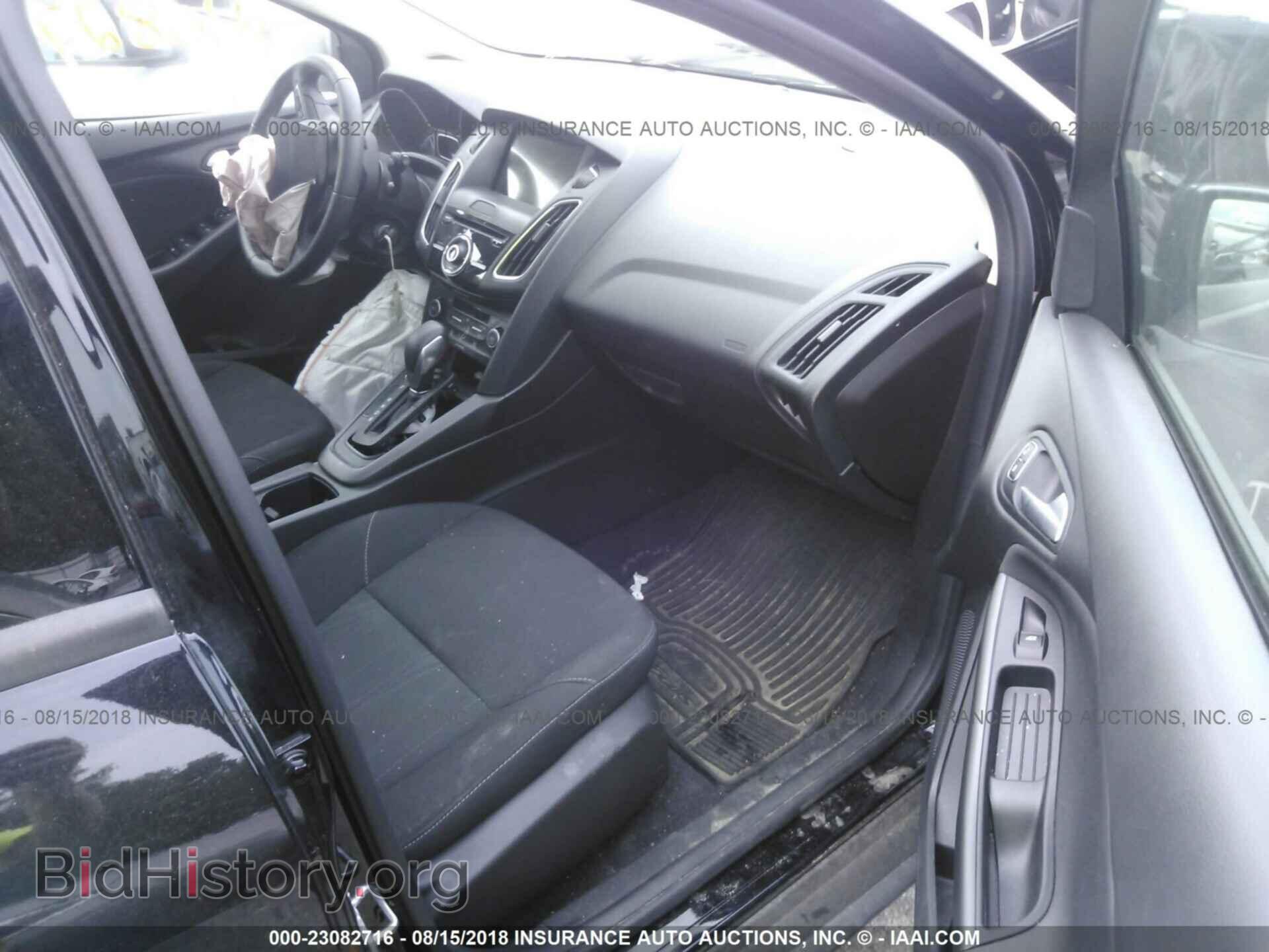 2017 Ford Focus - VIN: 1FADP3M28HL348851 - Photo 5