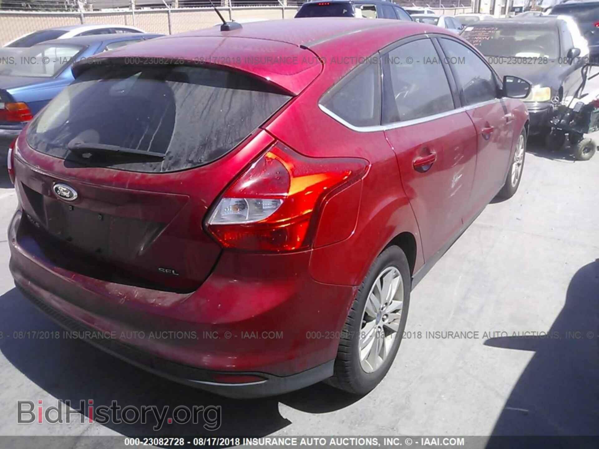 2012 Ford Focus - VIN: 1FAHP3M26CL372463 - Photo 4