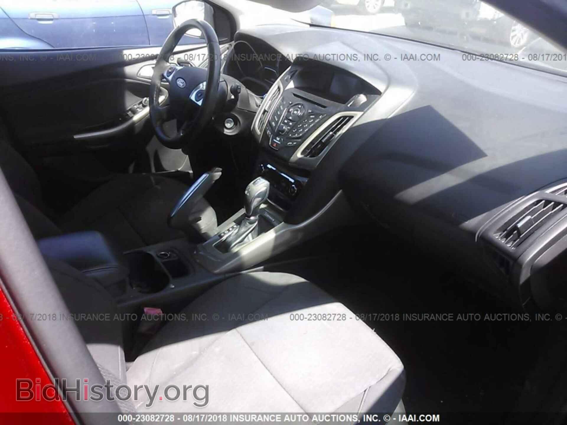 2012 Ford Focus - VIN: 1FAHP3M26CL372463 - Photo 5