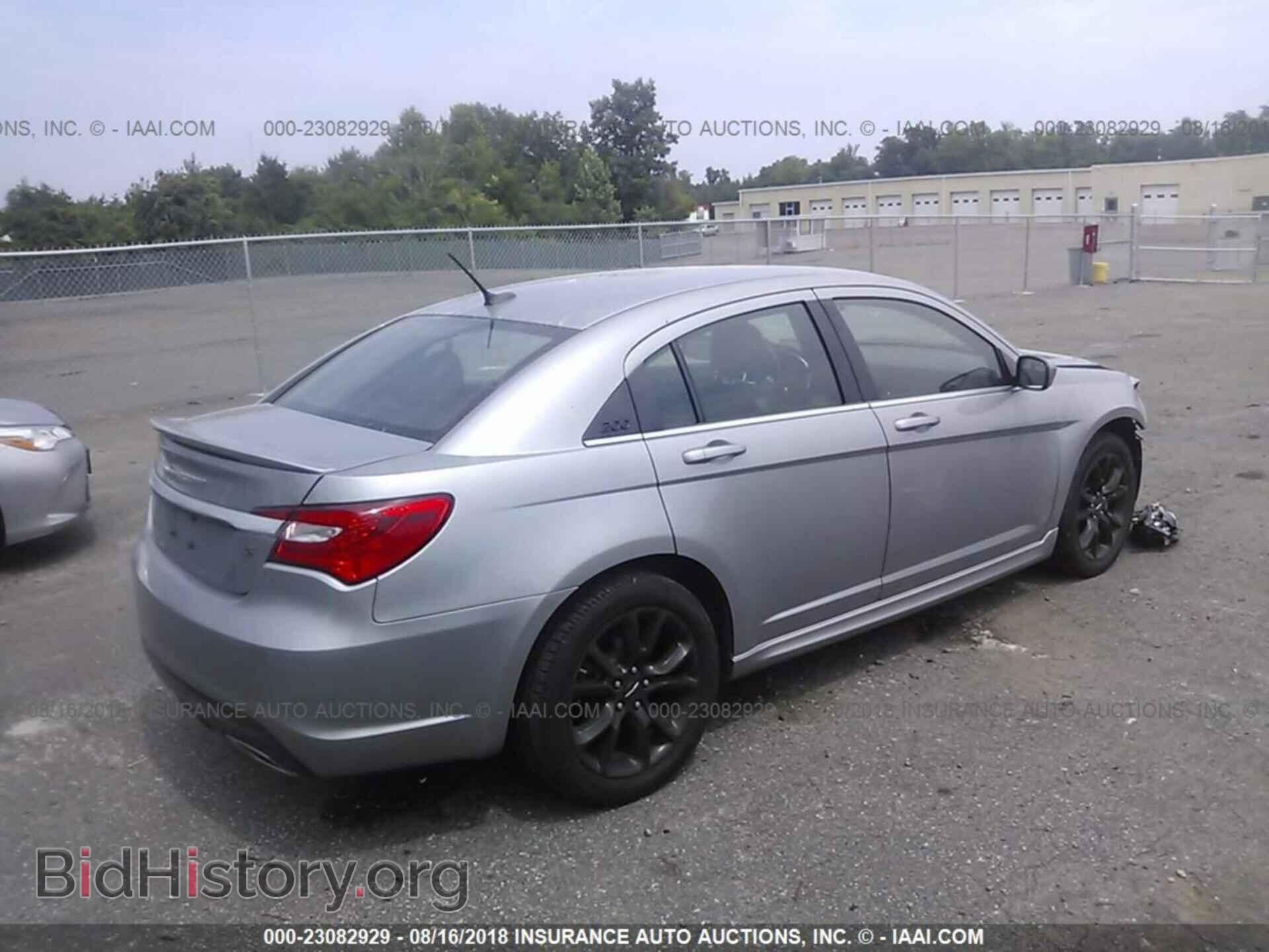 2014 Chrysler 200 - VIN: 1C3CCBCG4EN186777 - Photo 4