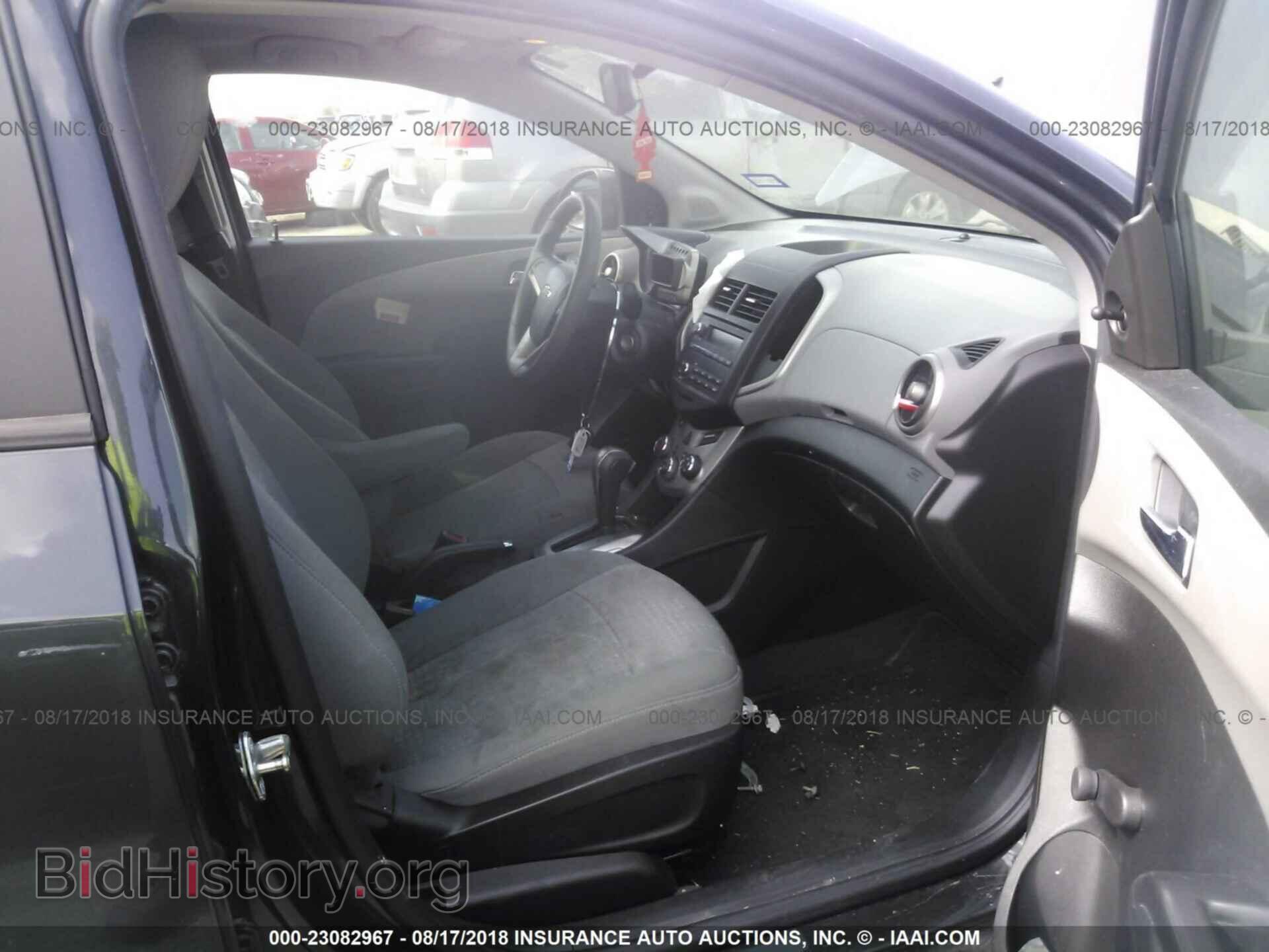 2014 Chevrolet Sonic - VIN: 1G1JA5SH3E4155040 - Фото 5