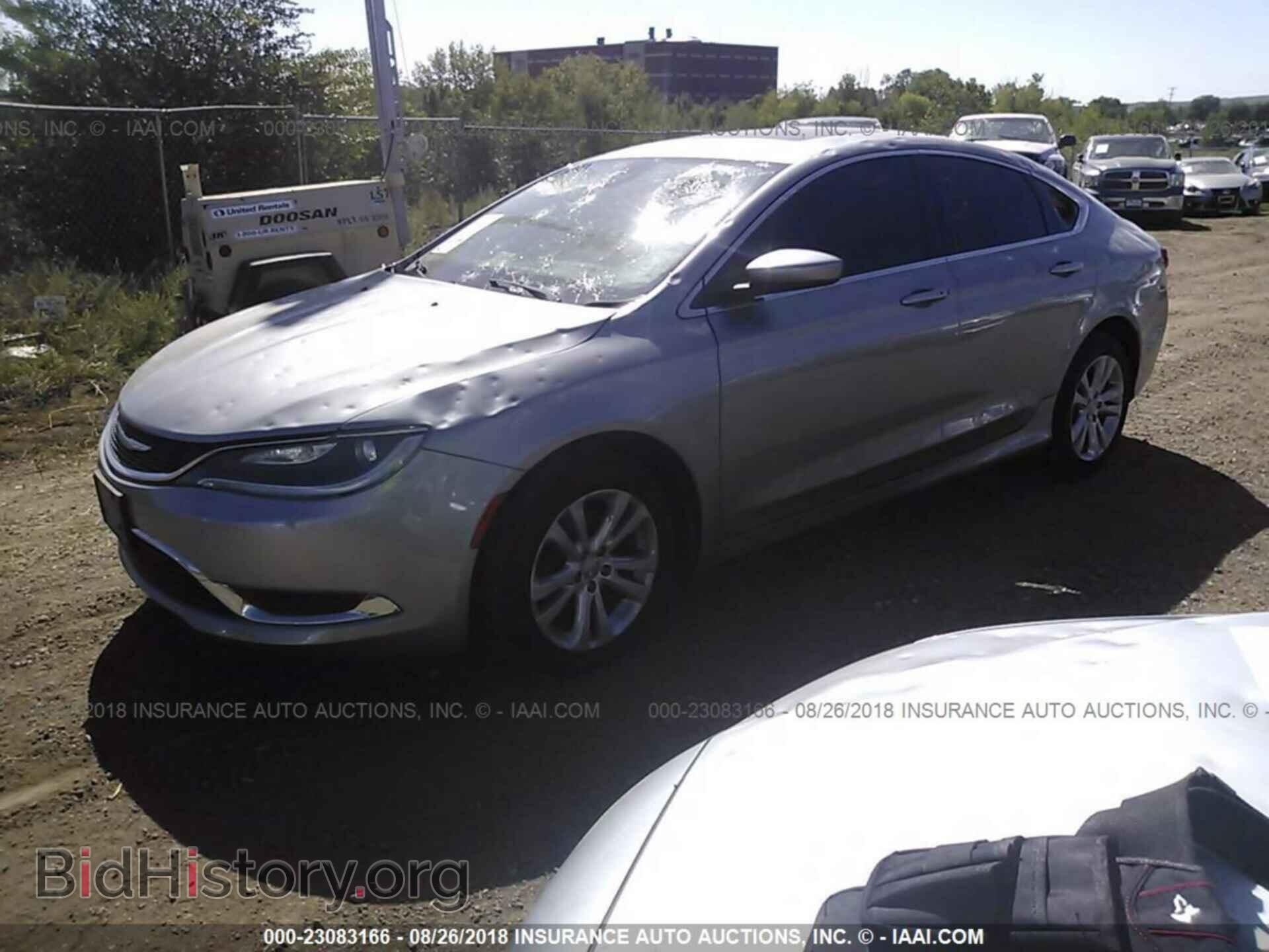 2015 Chrysler 200 - VIN: 1C3CCCABXFN713770 - Фото 2