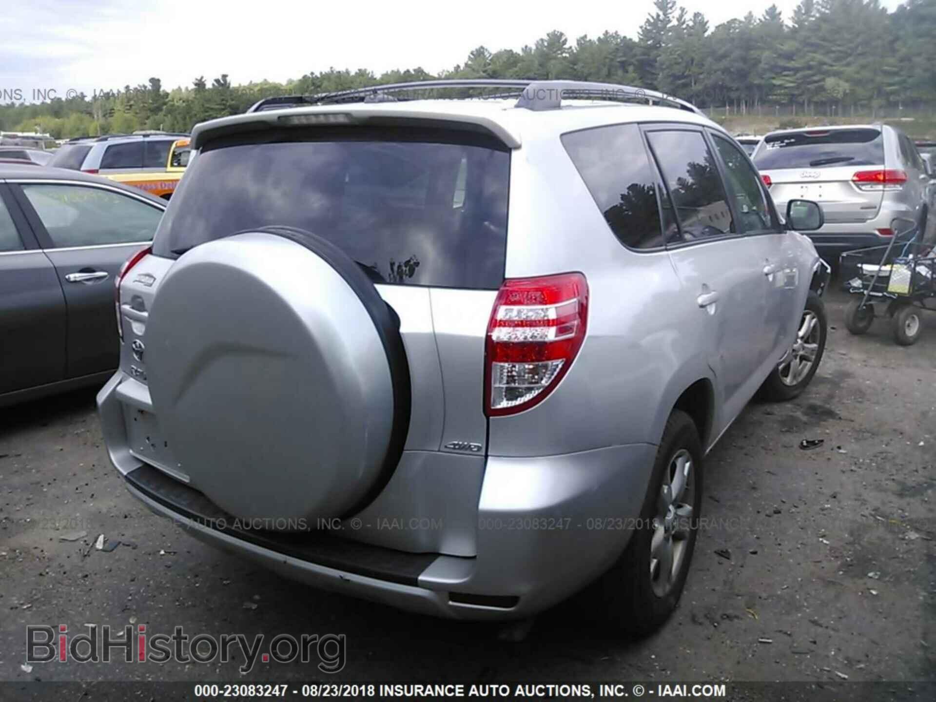 2011 Toyota Rav4 - VIN: 2T3BF4DV2BW134432 - Photo 4
