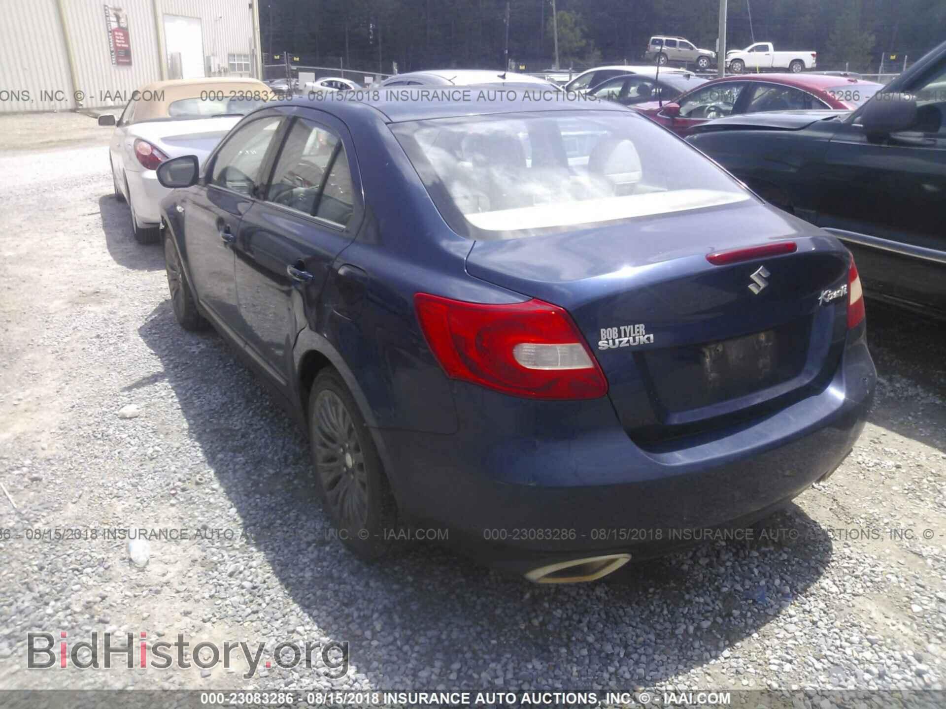 2011 Suzuki Kizashi - VIN: JS2RE9A35B6111770 - Фото 3