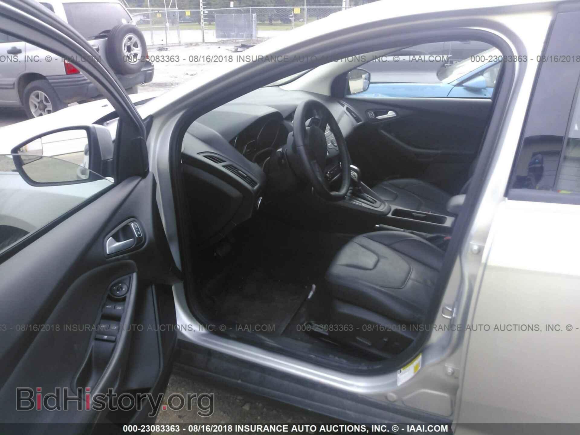 2015 Ford Focus - VIN: 1FADP3F27FL257029 - Photo 5