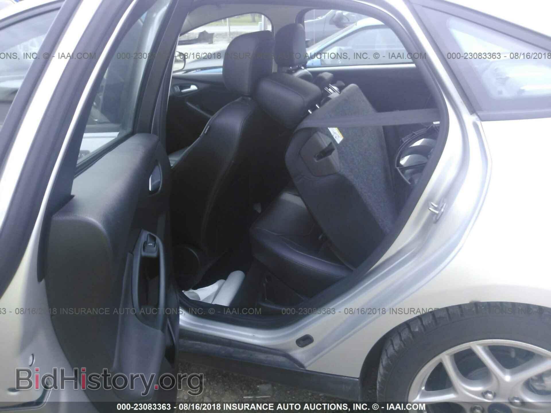 2015 Ford Focus - VIN: 1FADP3F27FL257029 - Photo 8