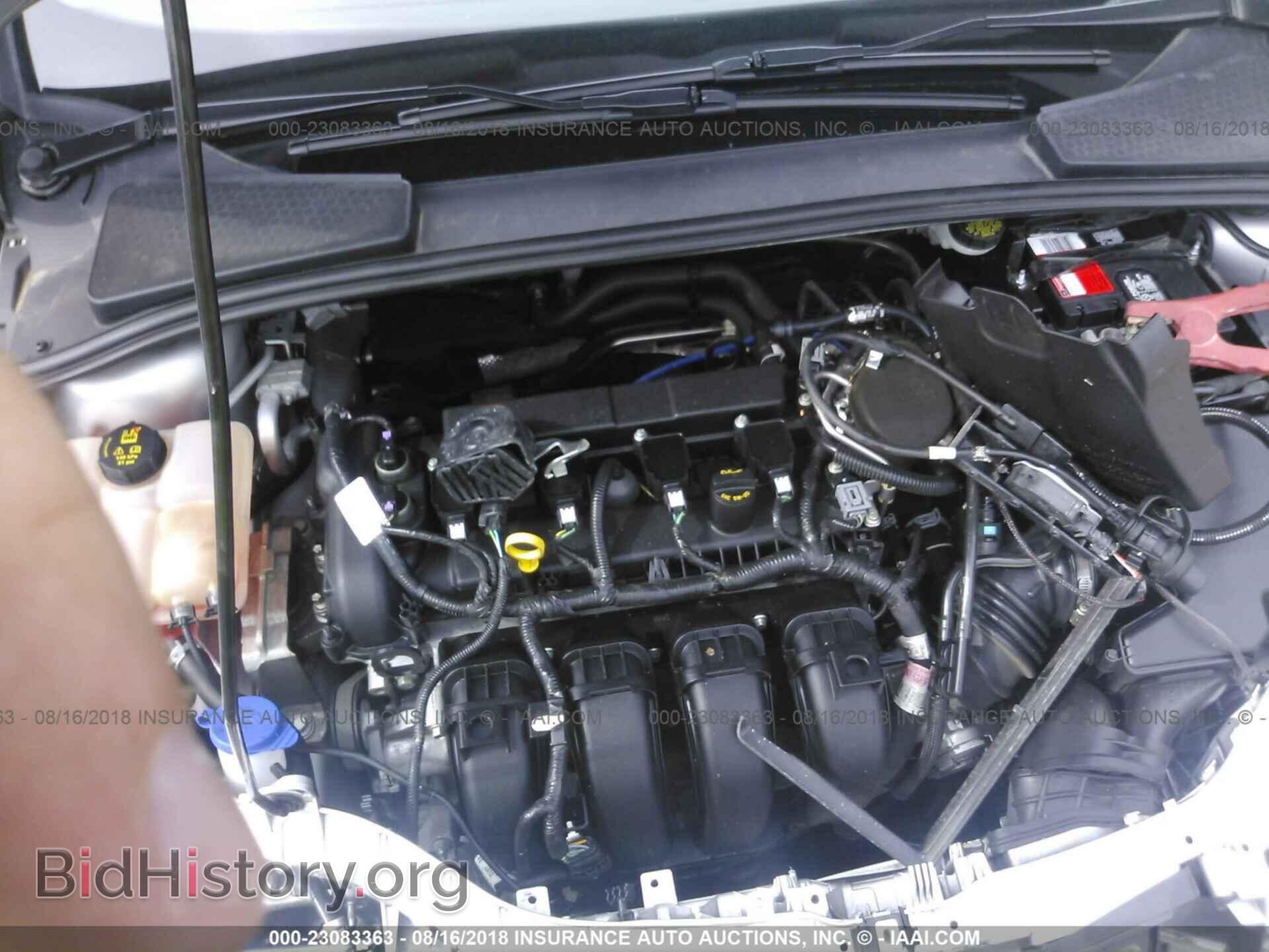 2015 Ford Focus - VIN: 1FADP3F27FL257029 - Photo 10
