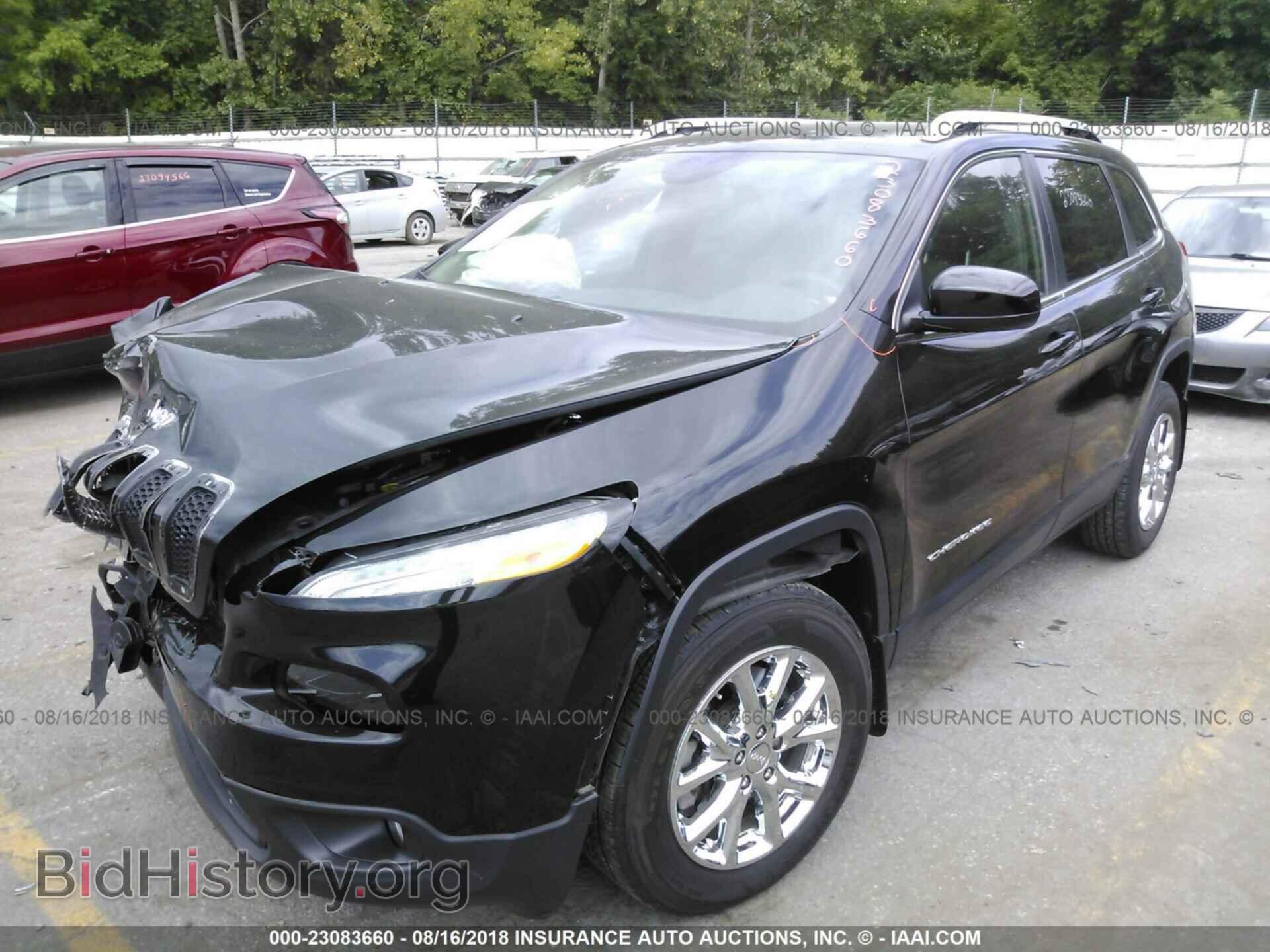 2014 Jeep Cherokee - VIN: 1C4PJMCS4EW260230 - Photo 2