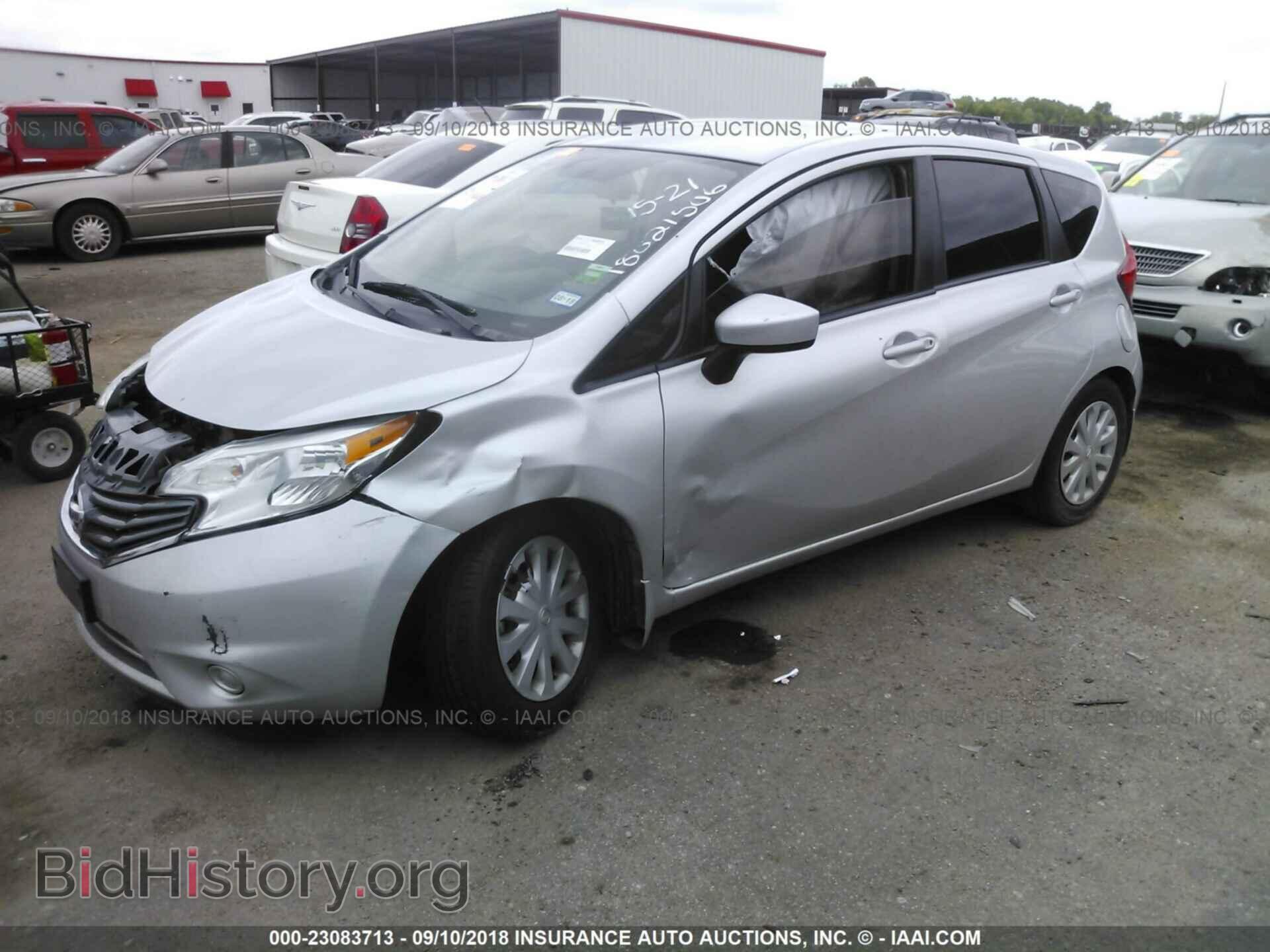 2015 Nissan Versa note - VIN: 3N1CE2CP4FL389582 - Фото 2