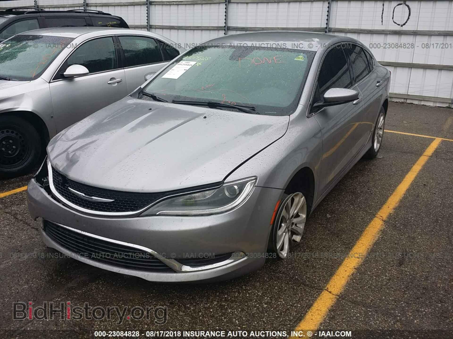 2015 Chrysler 200 - VIN: 1C3CCCAB3FN580169 - Photo 2