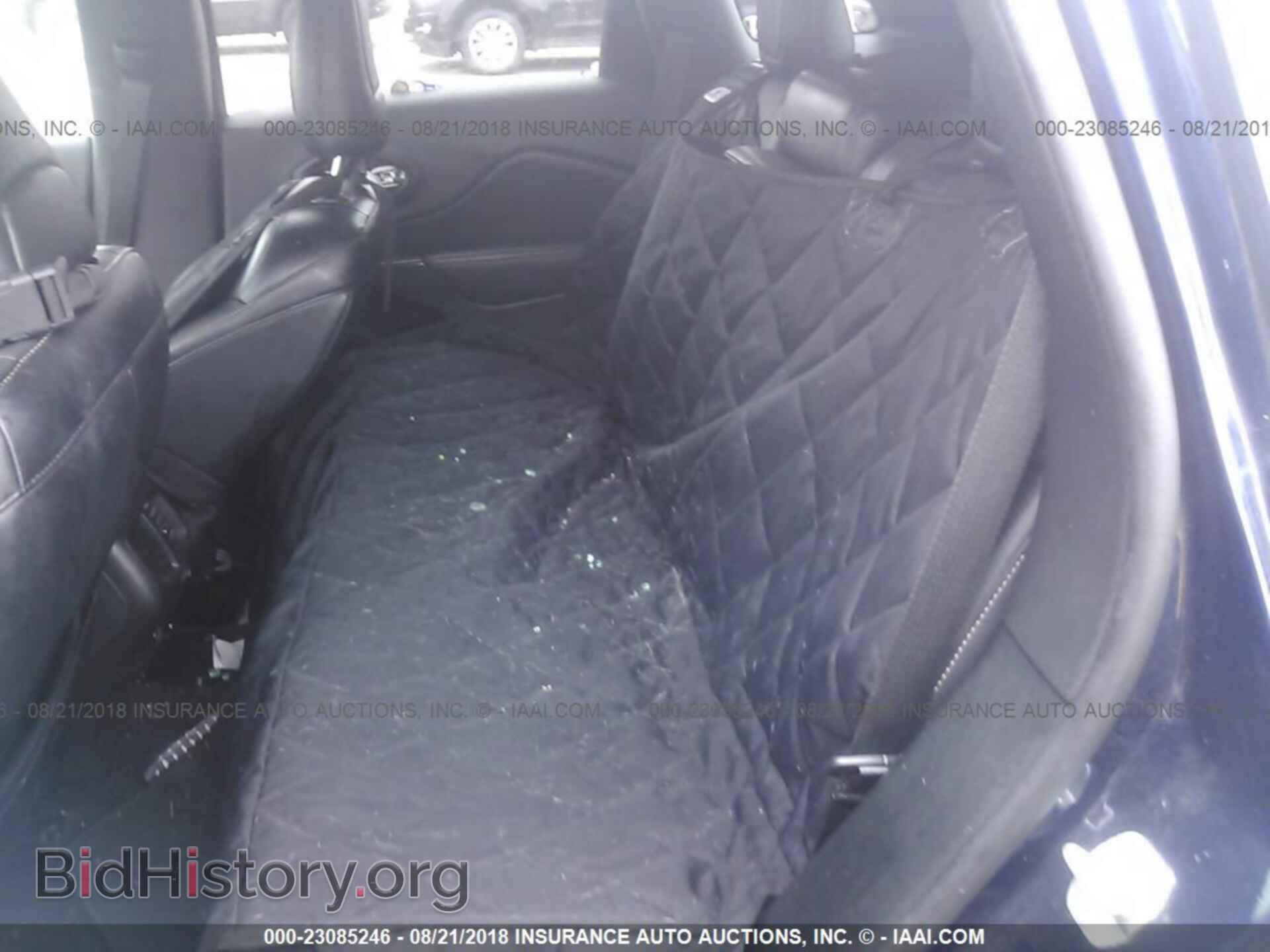 2014 Jeep Cherokee - VIN: 1C4PJLDB7EW157974 - Photo 8