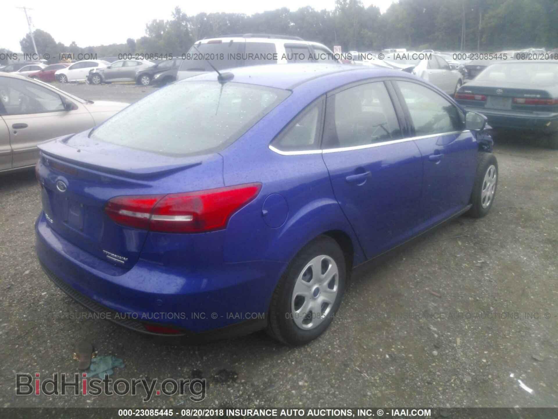 2015 Ford Focus - VIN: 1FADP3J29FL312071 - Photo 4