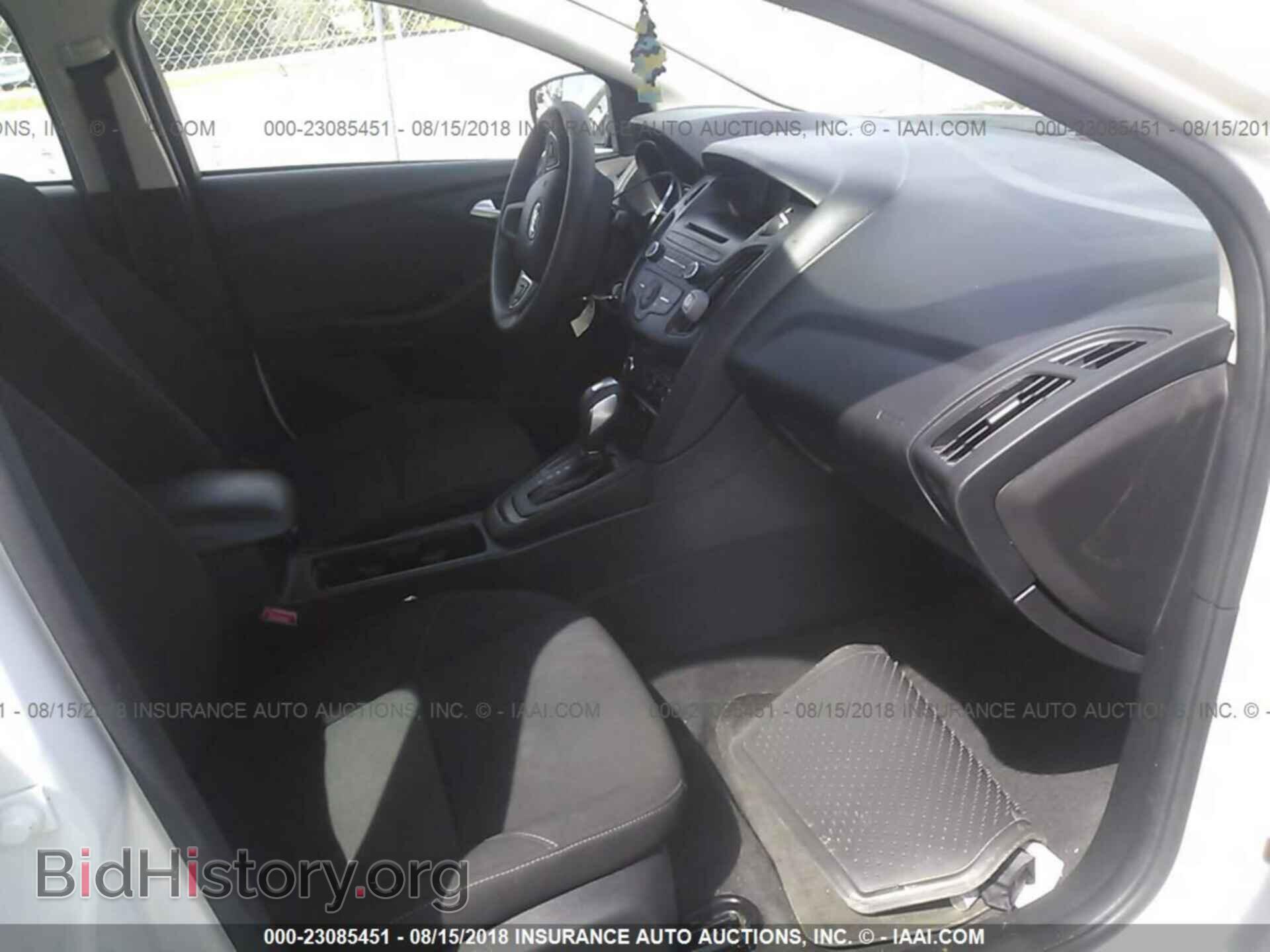 2015 Ford Focus - VIN: 1FADP3F22FL263028 - Photo 5